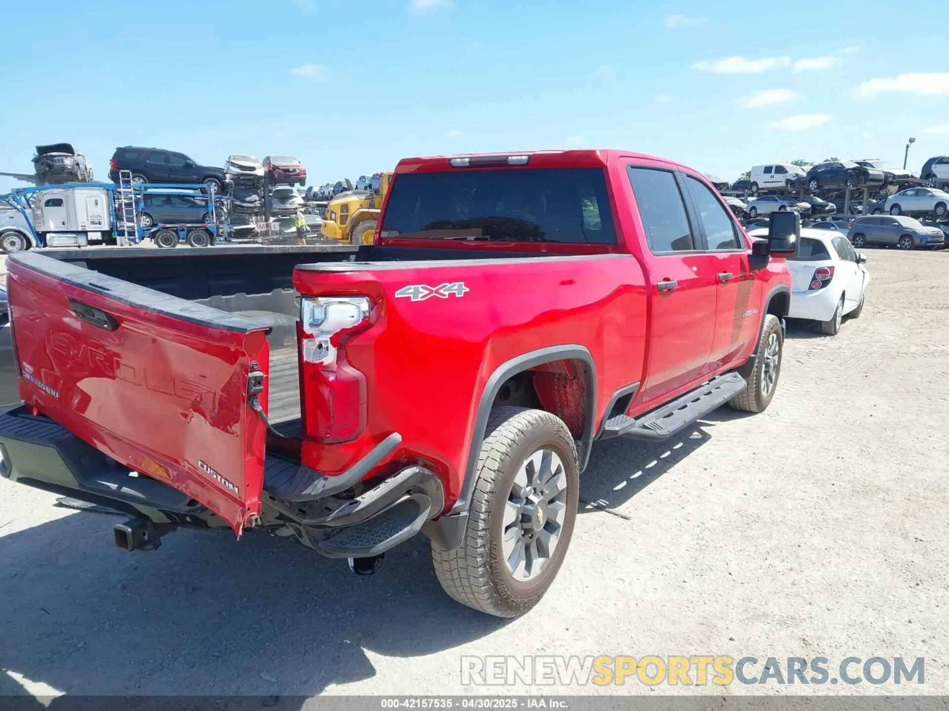 4 Photograph of a damaged car 1GC1YMEY1MF249025 CHEVROLET SILVERADO 2500HD 2021