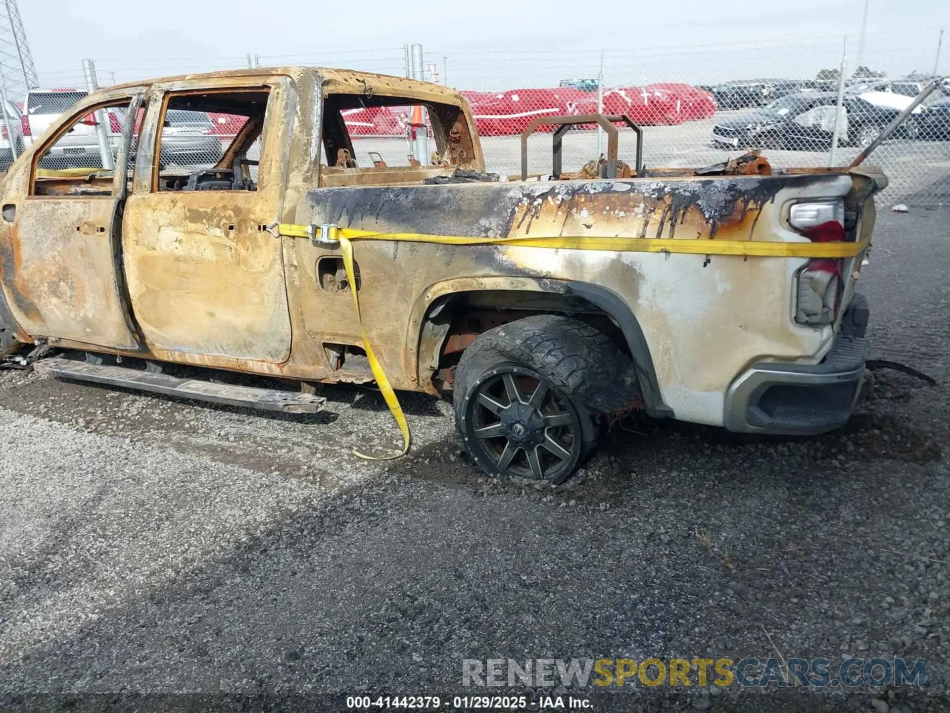 3 Photograph of a damaged car 1GC4YNEY1MF152295 CHEVROLET SILVERADO 2500HD 2021