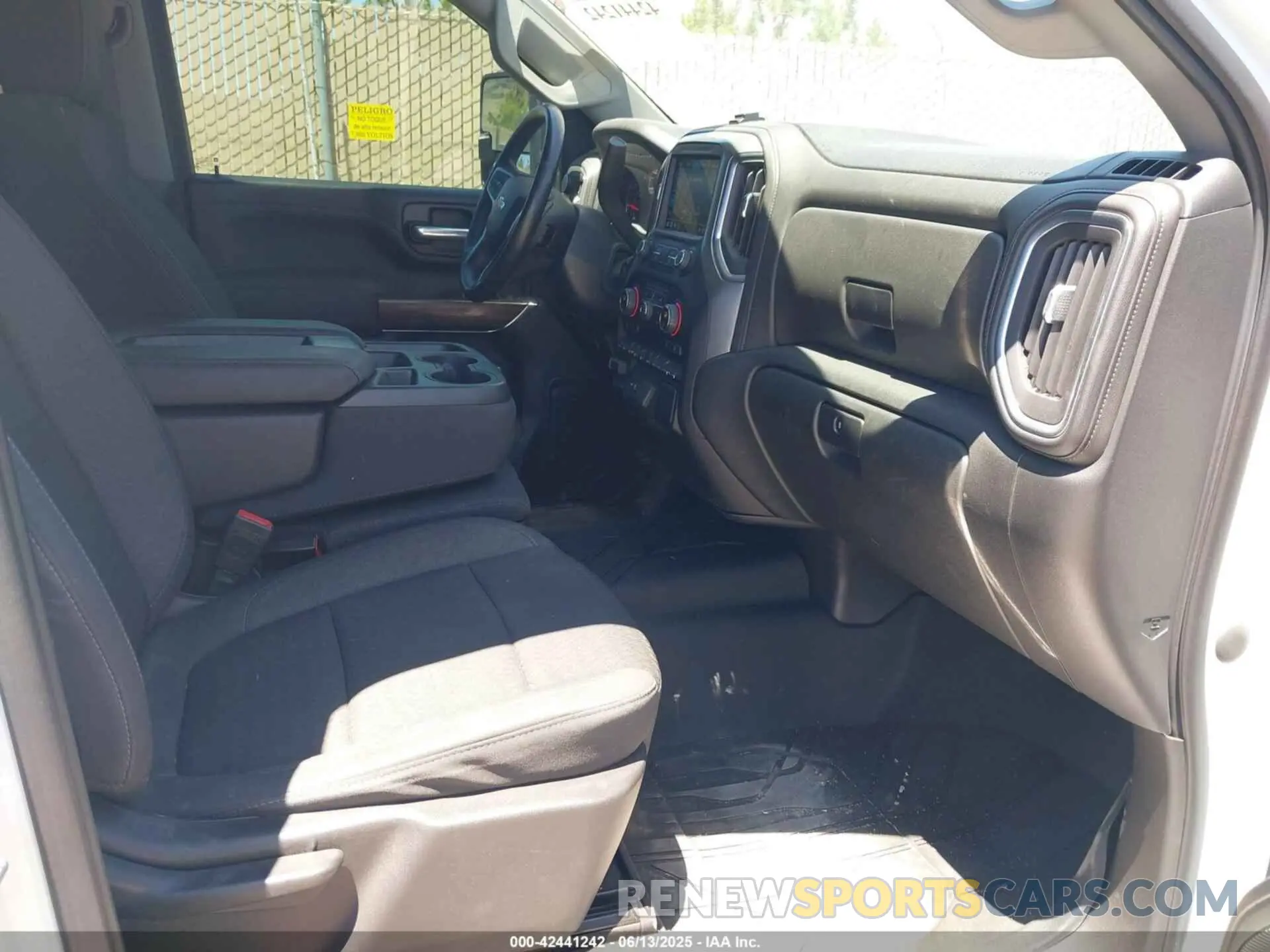 6 Photograph of a damaged car 1GC4YNEY1MF162664 CHEVROLET SILVERADO 2500HD 2021