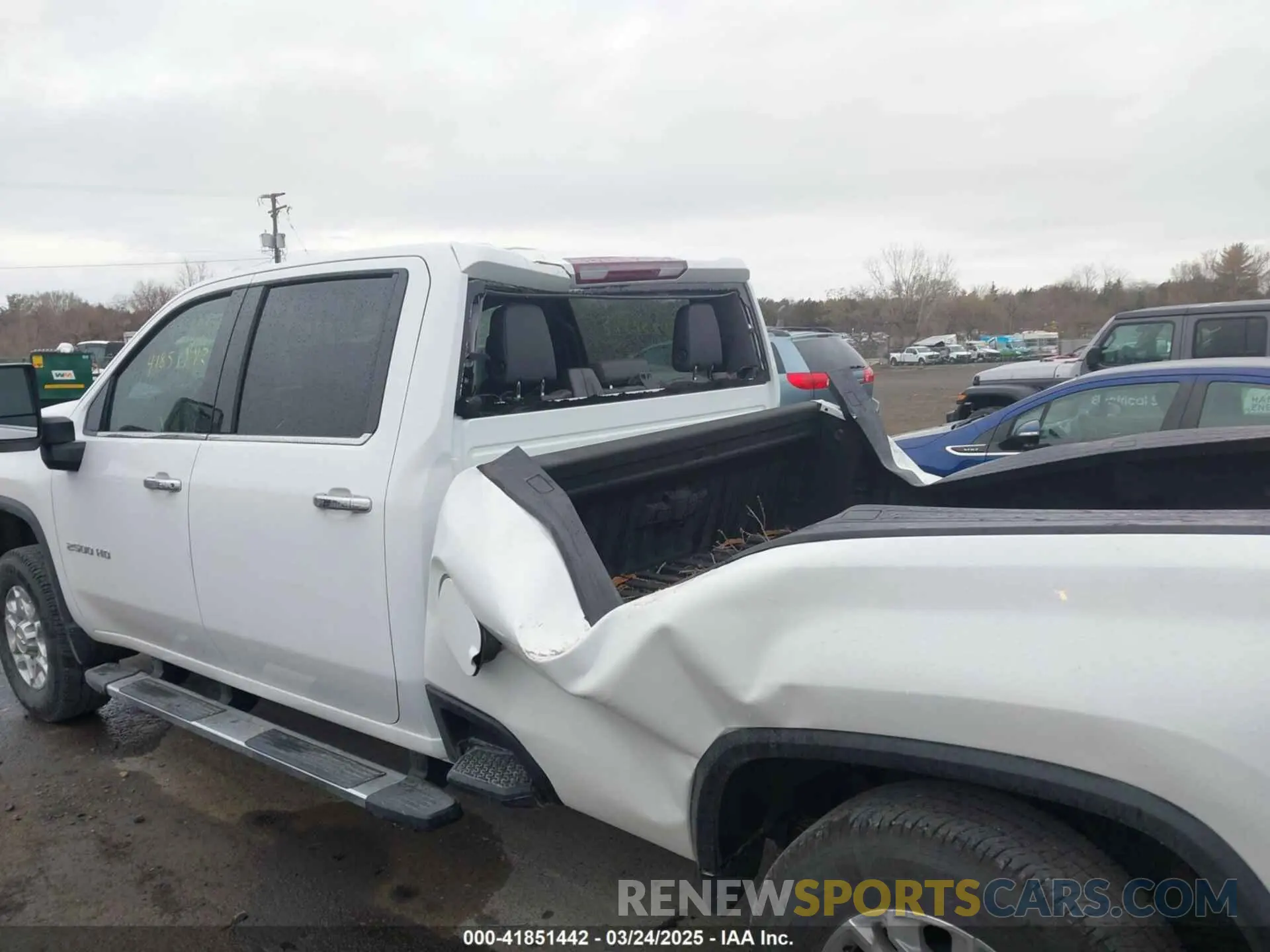12 Photograph of a damaged car 1GC4YPE70MF189938 CHEVROLET SILVERADO 2500HD 2021