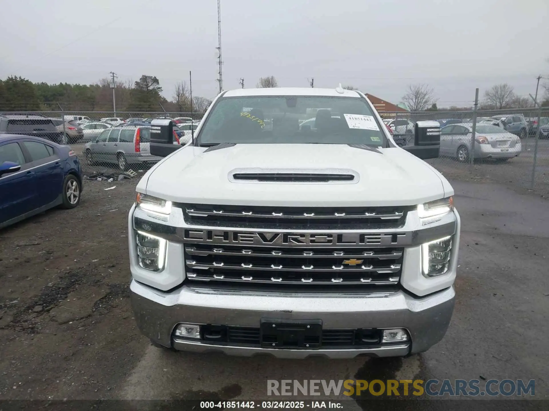 13 Photograph of a damaged car 1GC4YPE70MF189938 CHEVROLET SILVERADO 2500HD 2021