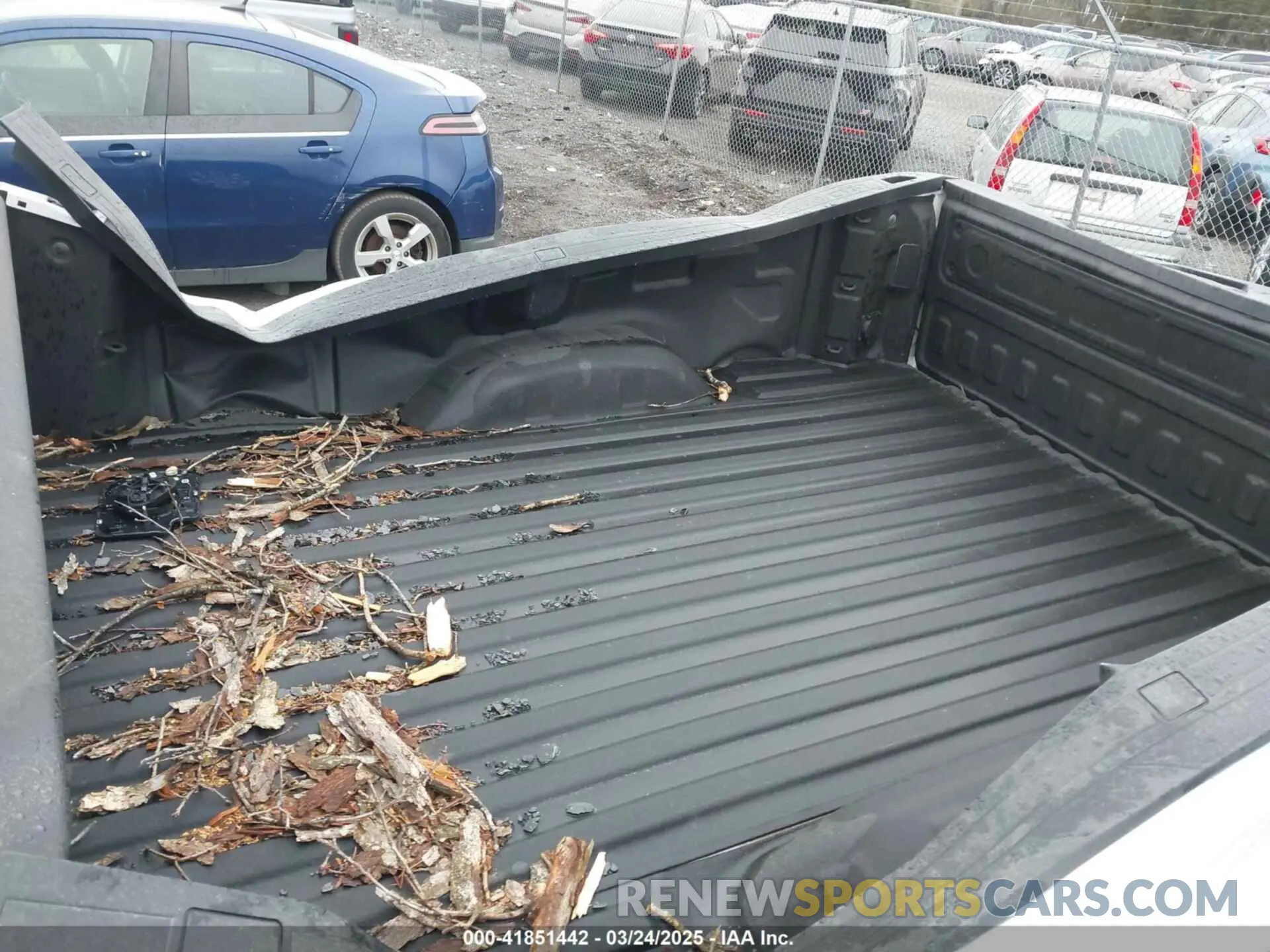 6 Photograph of a damaged car 1GC4YPE70MF189938 CHEVROLET SILVERADO 2500HD 2021