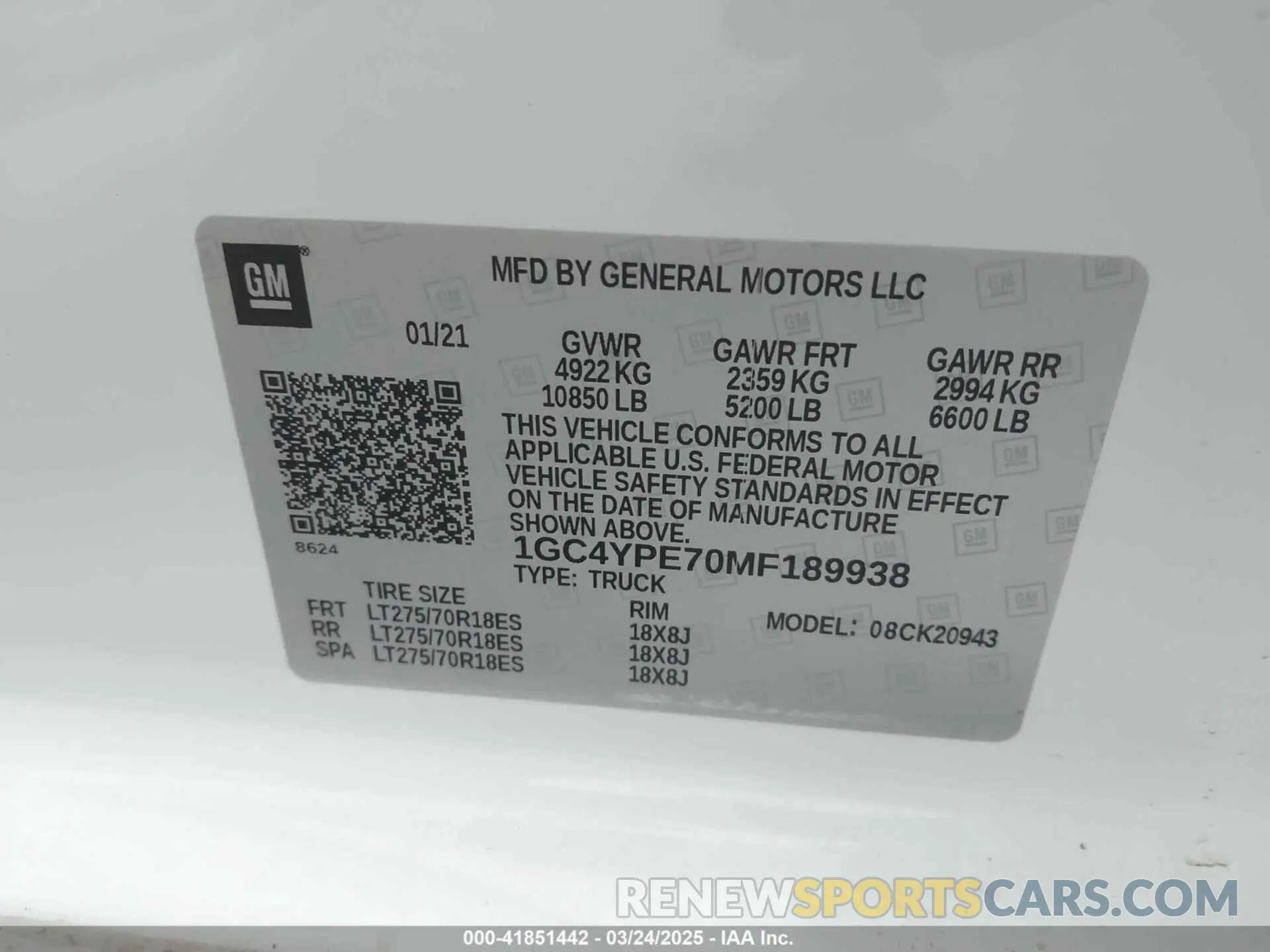 8 Photograph of a damaged car 1GC4YPE70MF189938 CHEVROLET SILVERADO 2500HD 2021