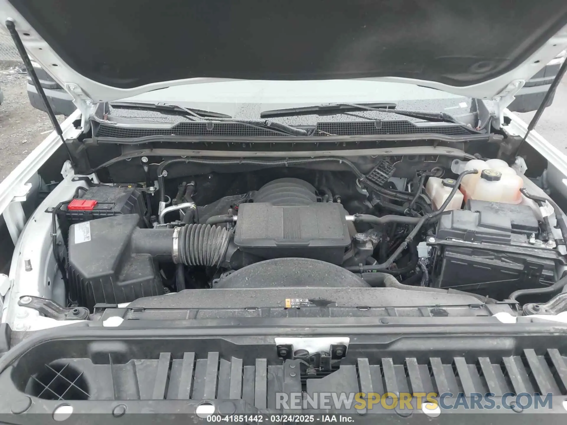9 Photograph of a damaged car 1GC4YPE70MF189938 CHEVROLET SILVERADO 2500HD 2021
