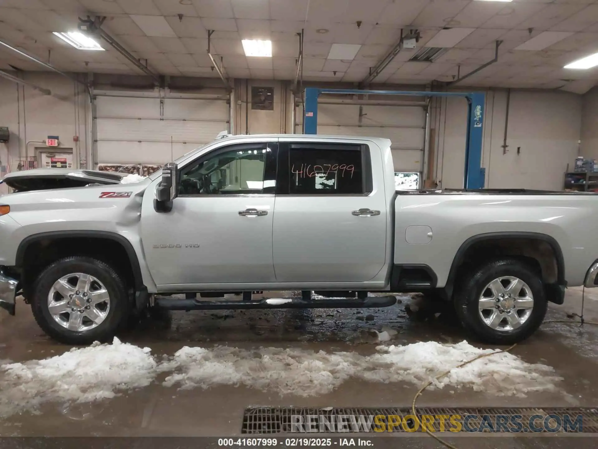 14 Фотография поврежденного автомобиля 1GC4YPE74MF249946 CHEVROLET SILVERADO 2500HD 2021