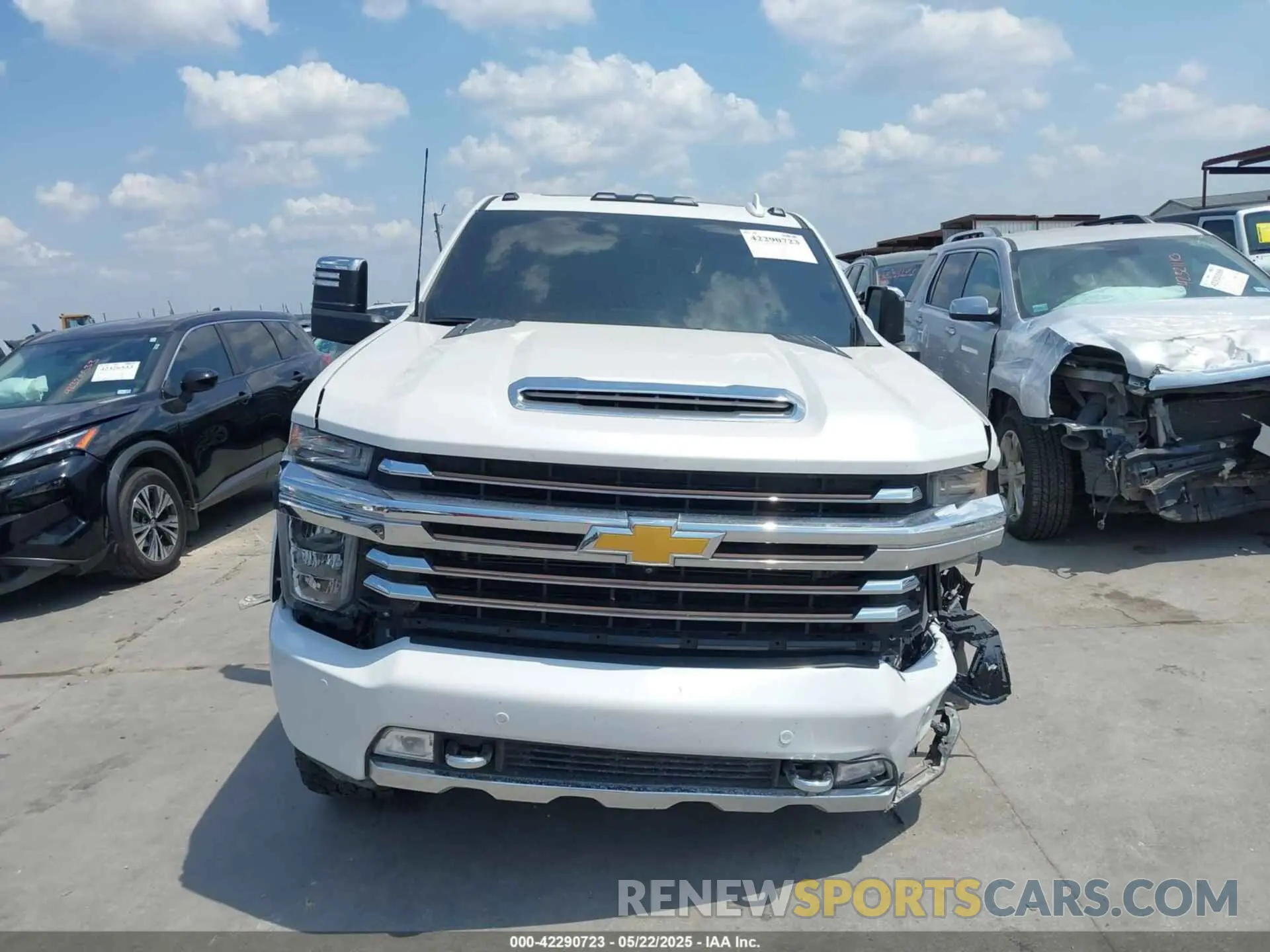 12 Photograph of a damaged car 1GC4YREY1MF242957 CHEVROLET SILVERADO 2500HD 2021