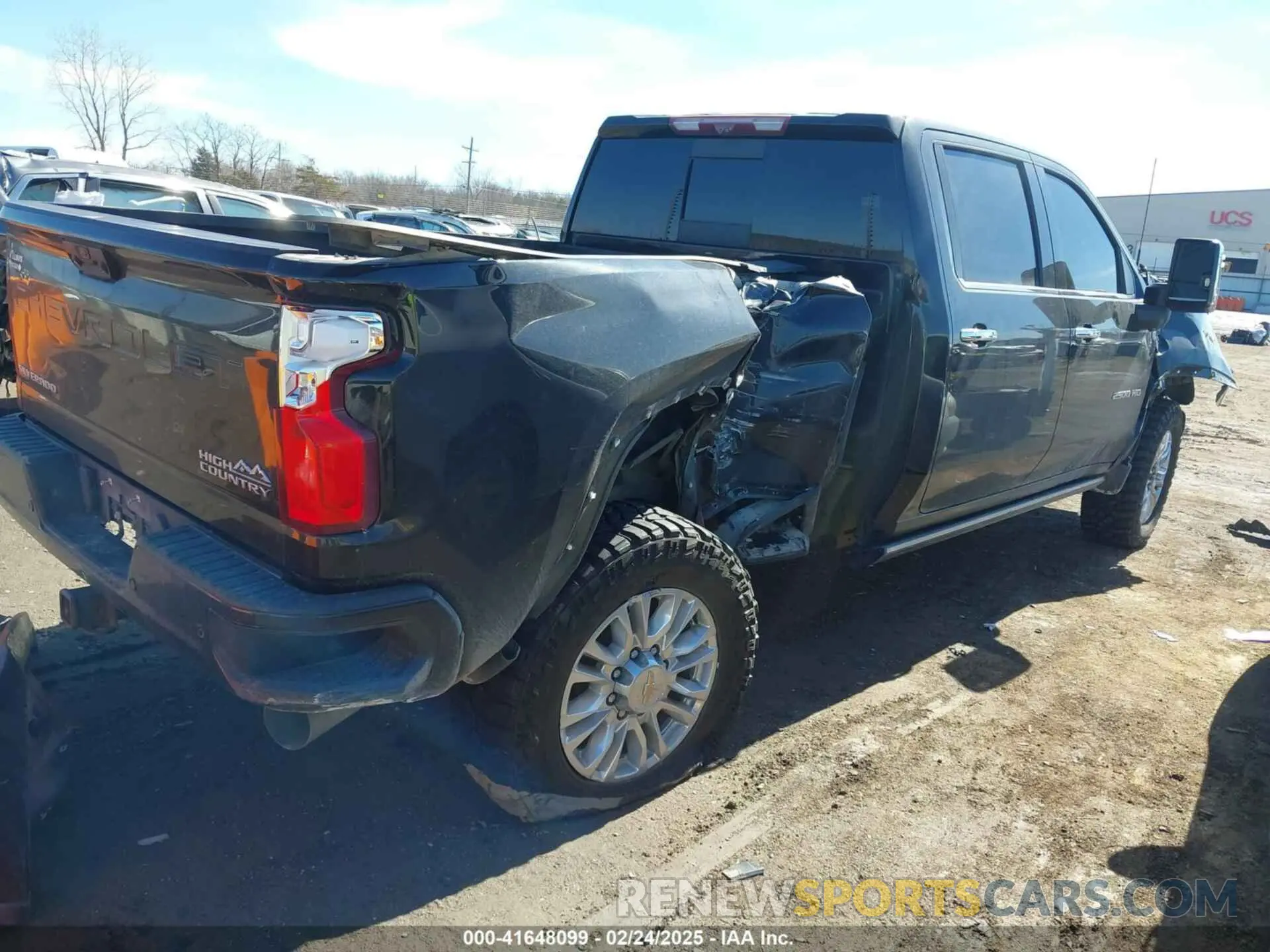 4 Фотография поврежденного автомобиля 1GC4YREY2MF211667 CHEVROLET SILVERADO 2500HD 2021