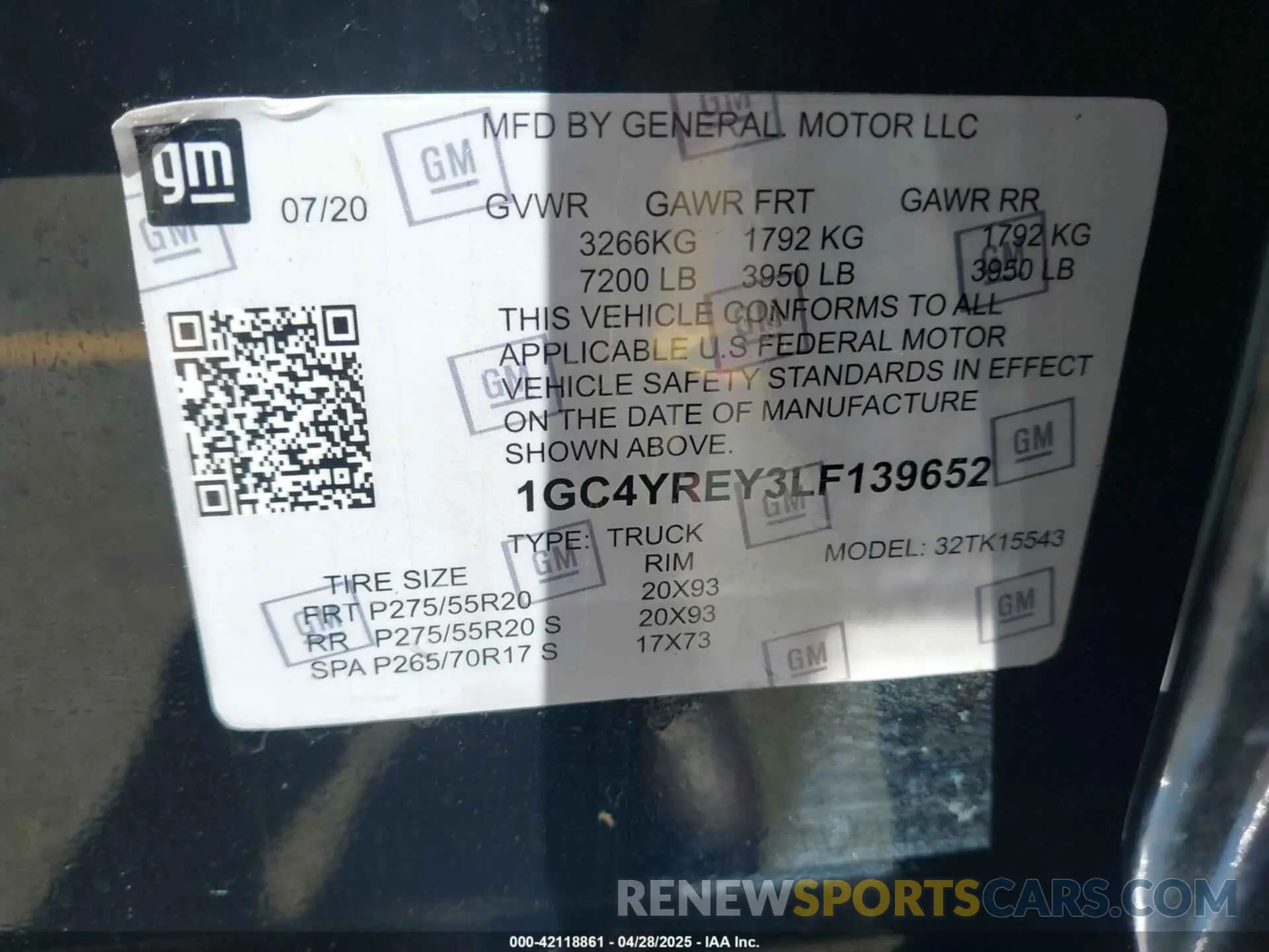 8 Photograph of a damaged car 1GC4YREY7MF208926 CHEVROLET SILVERADO 2500HD 2021