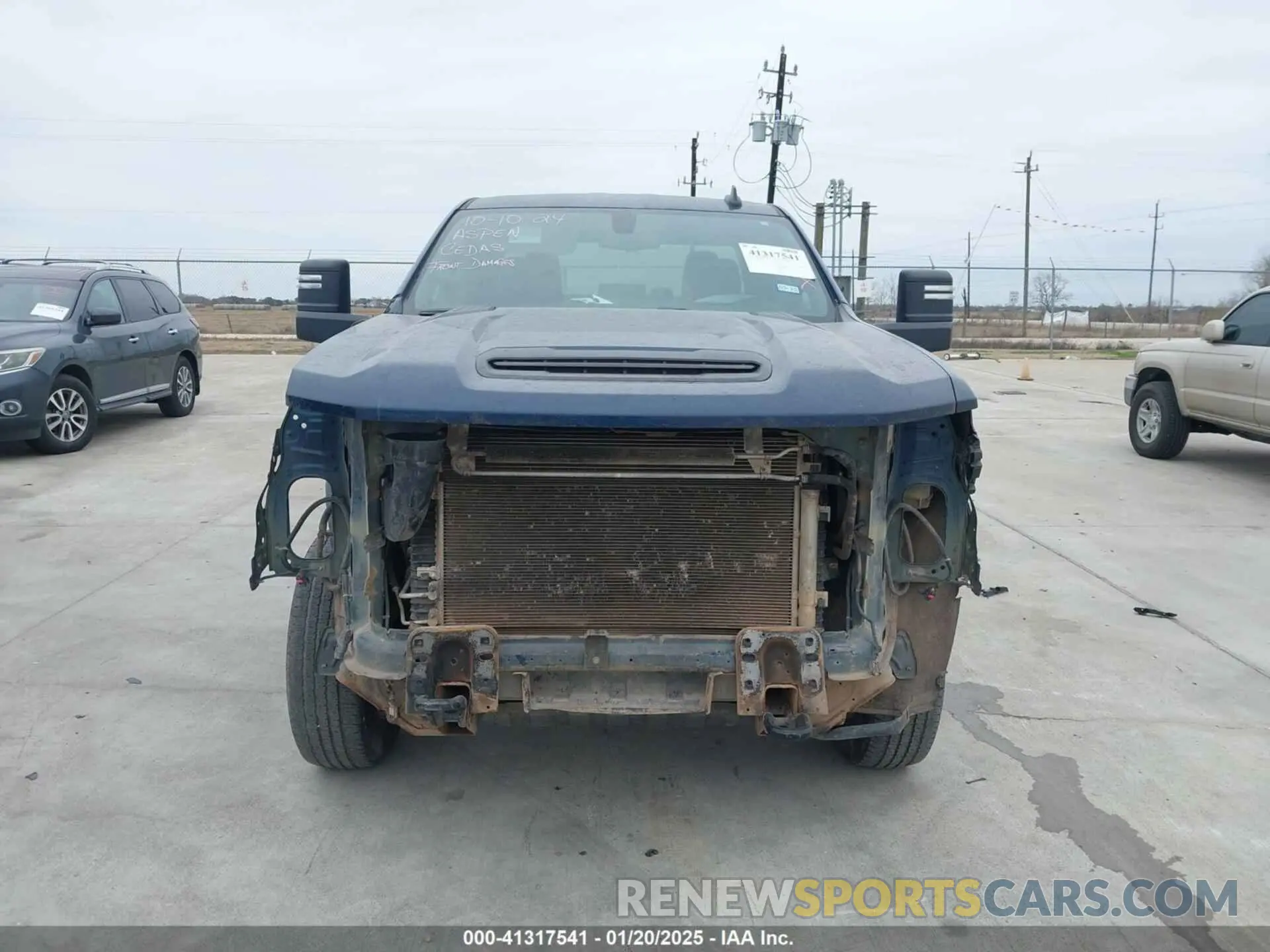 12 Photograph of a damaged car 1GC5YLE76MF132656 CHEVROLET SILVERADO 2500HD 2021