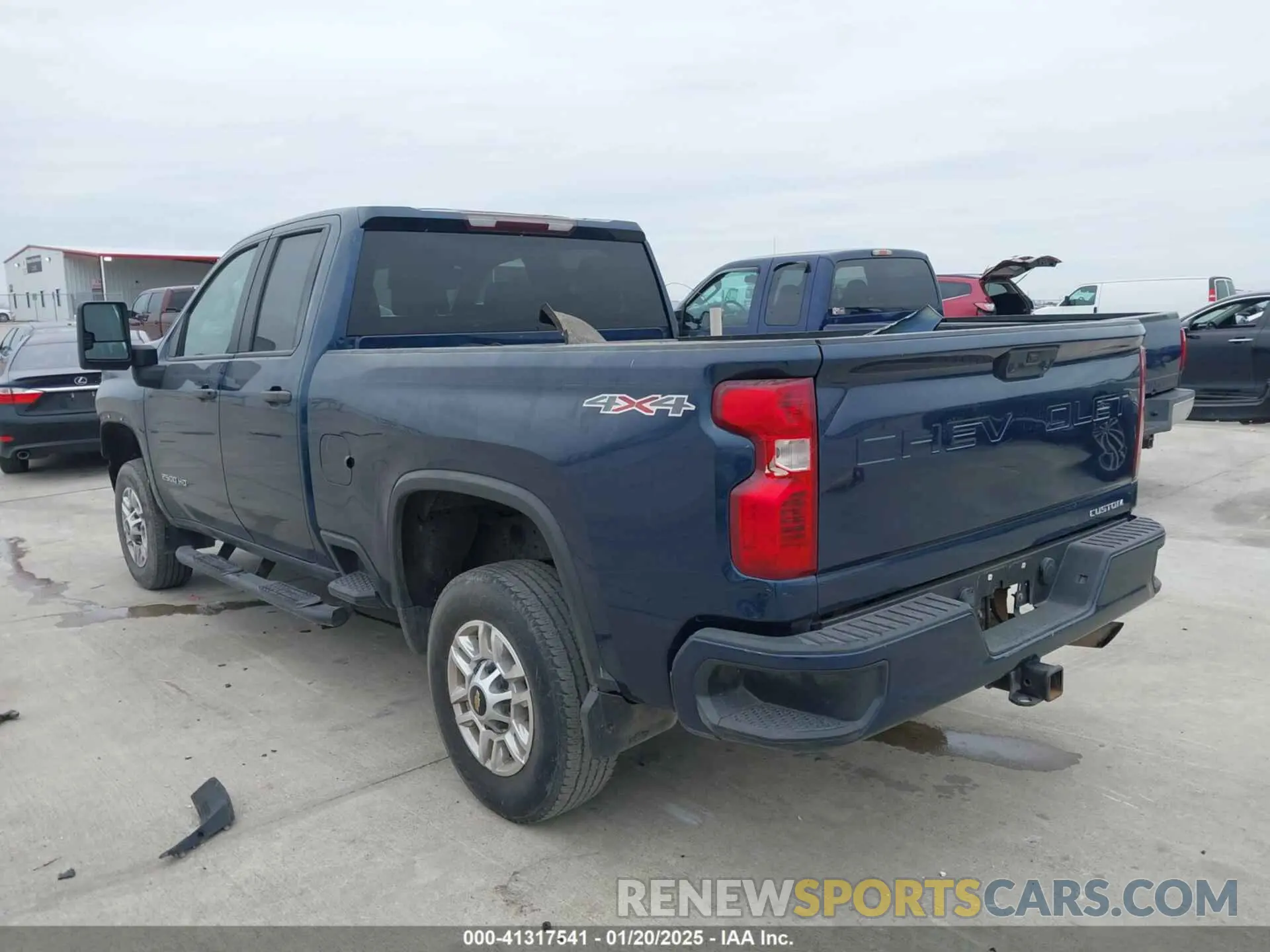 3 Photograph of a damaged car 1GC5YLE76MF132656 CHEVROLET SILVERADO 2500HD 2021