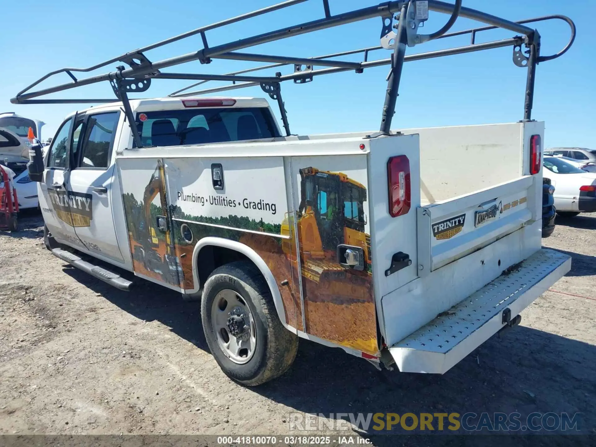 3 Photograph of a damaged car 1GB1YLE78NF325329 CHEVROLET SILVERADO 2500HD 2022