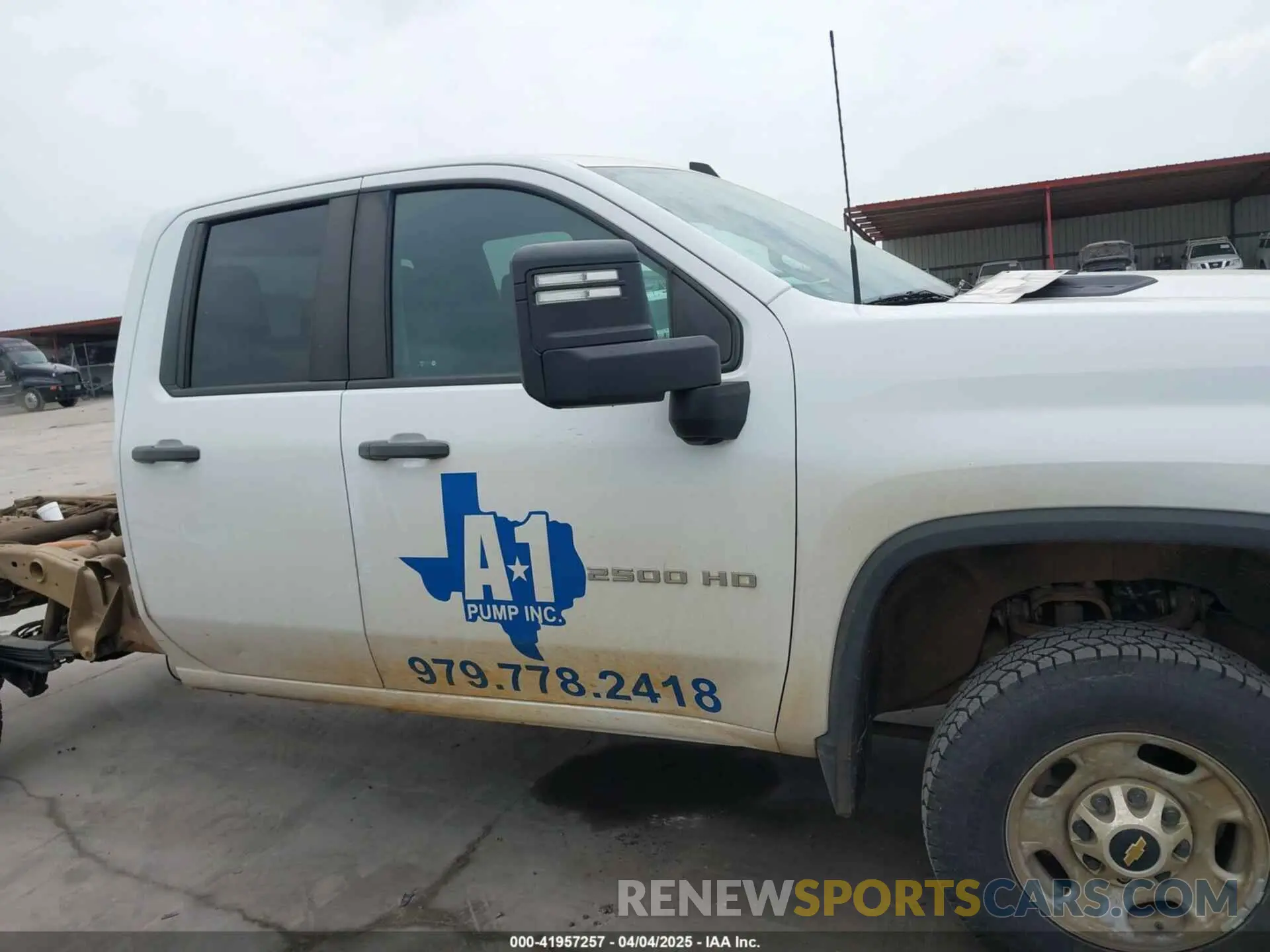 13 Фотография поврежденного автомобиля 1GB2WLE73NF142382 CHEVROLET SILVERADO 2500HD 2022