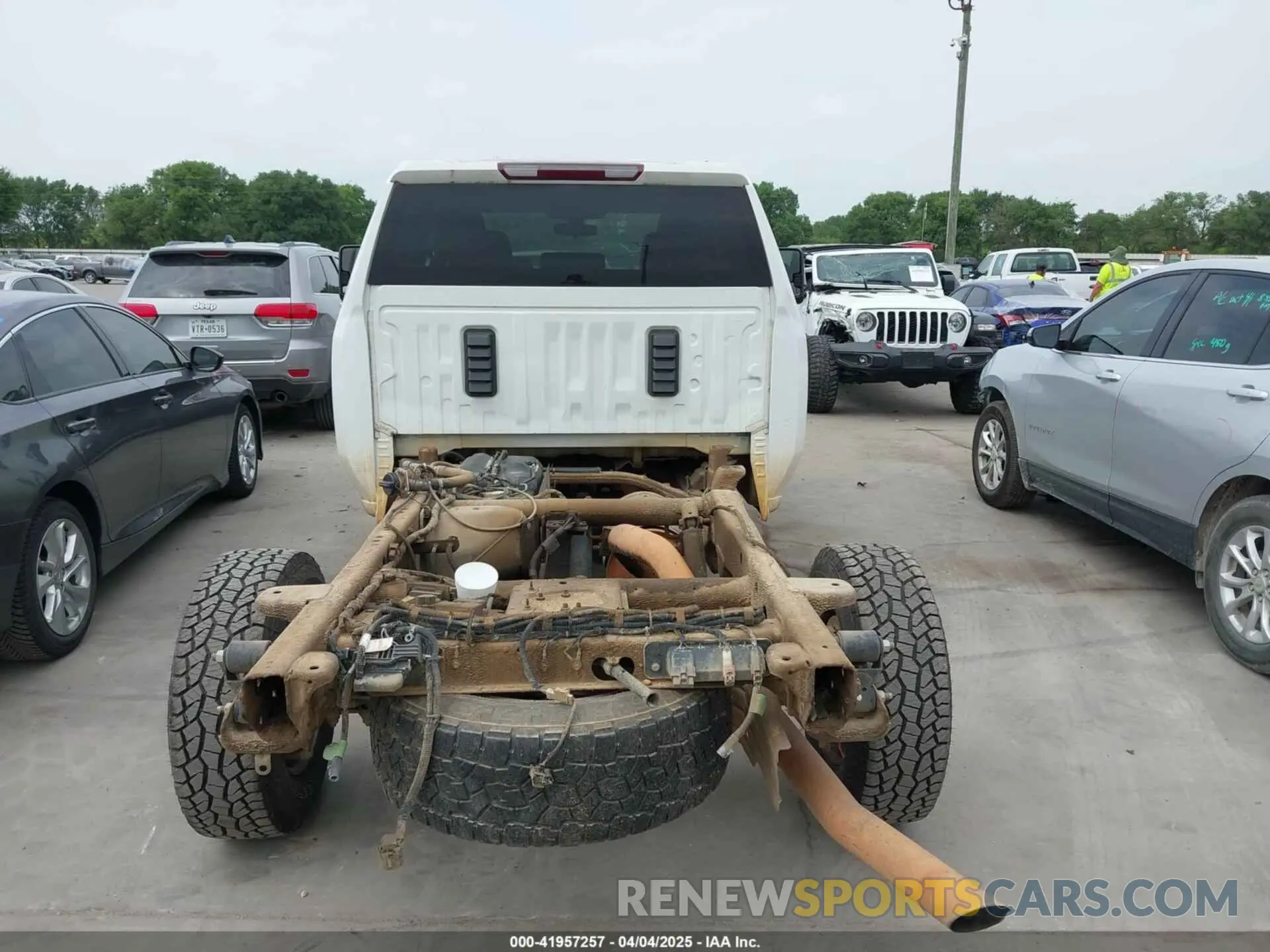 16 Фотография поврежденного автомобиля 1GB2WLE73NF142382 CHEVROLET SILVERADO 2500HD 2022