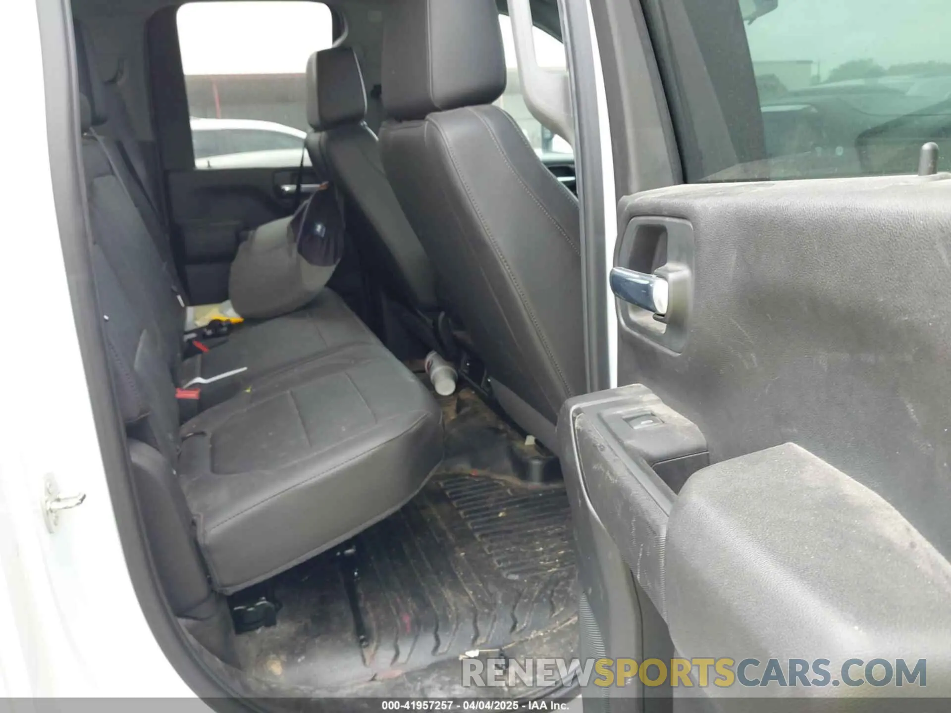 8 Фотография поврежденного автомобиля 1GB2WLE73NF142382 CHEVROLET SILVERADO 2500HD 2022
