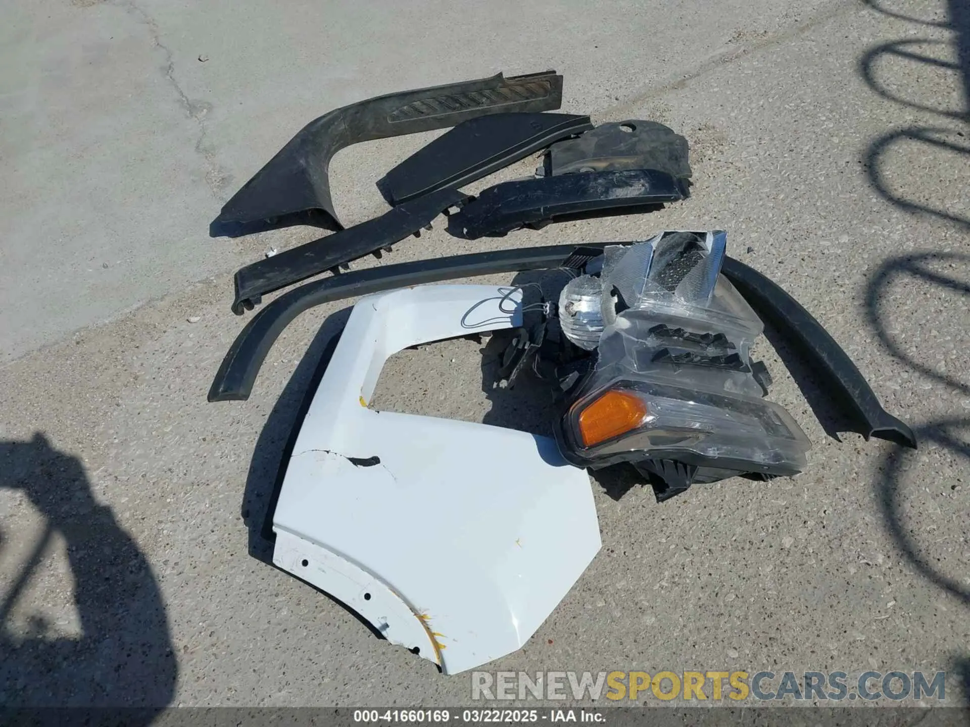12 Photograph of a damaged car 1GC0WLE7XNF327869 CHEVROLET SILVERADO 2500HD 2022