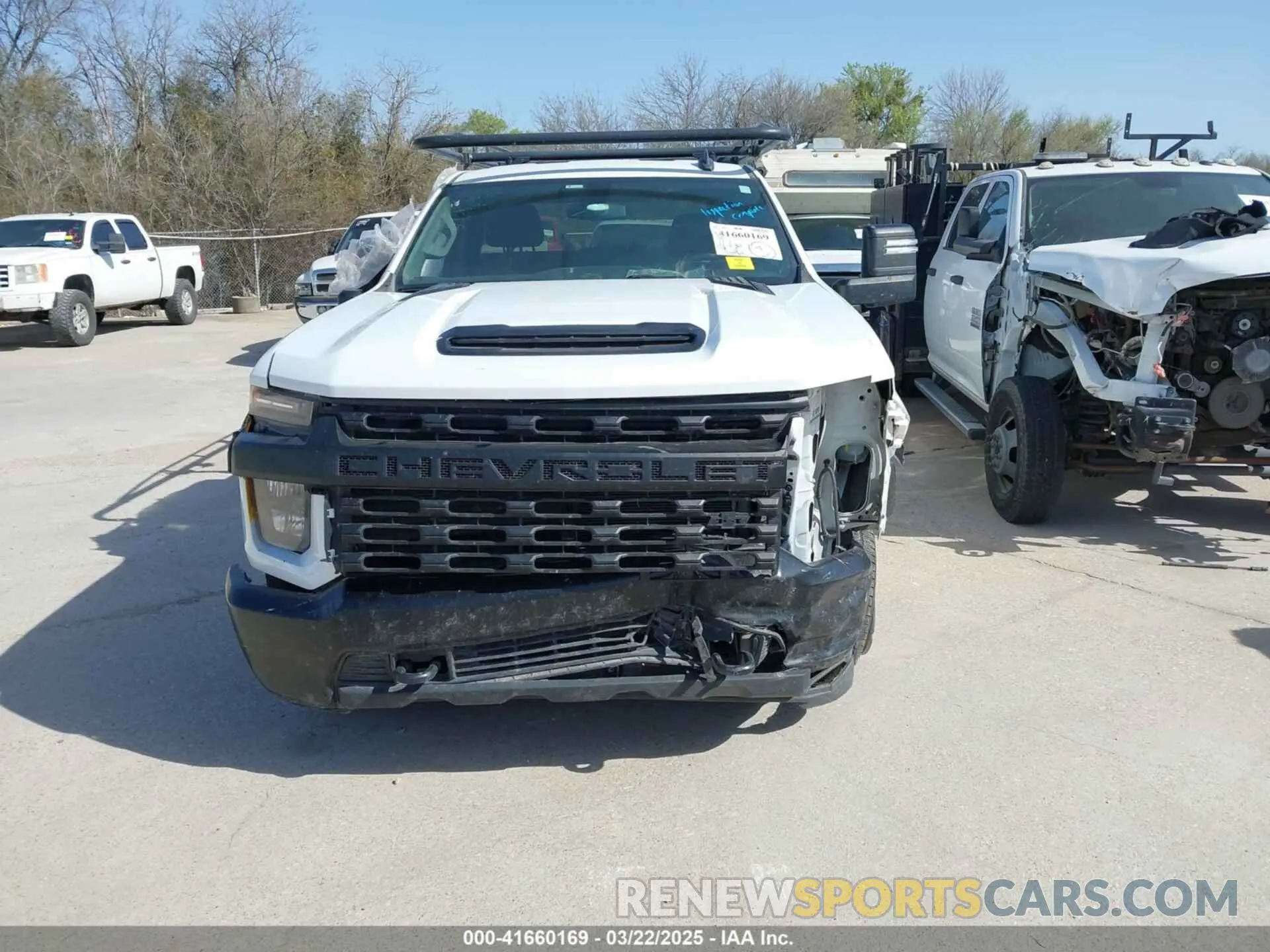 13 Photograph of a damaged car 1GC0WLE7XNF327869 CHEVROLET SILVERADO 2500HD 2022