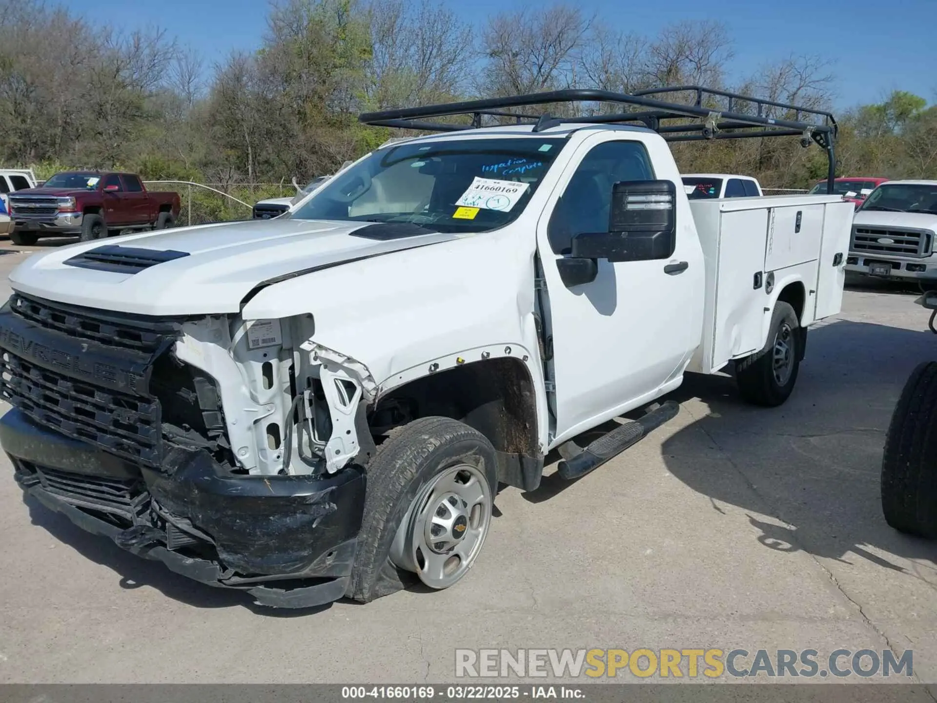 2 Photograph of a damaged car 1GC0WLE7XNF327869 CHEVROLET SILVERADO 2500HD 2022