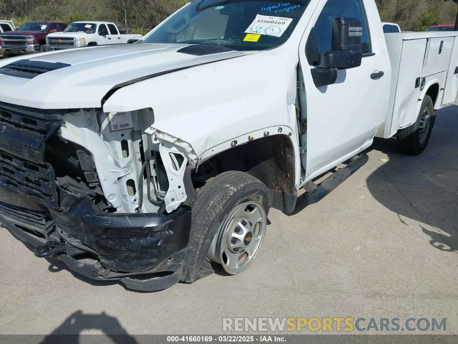 6 Photograph of a damaged car 1GC0WLE7XNF327869 CHEVROLET SILVERADO 2500HD 2022