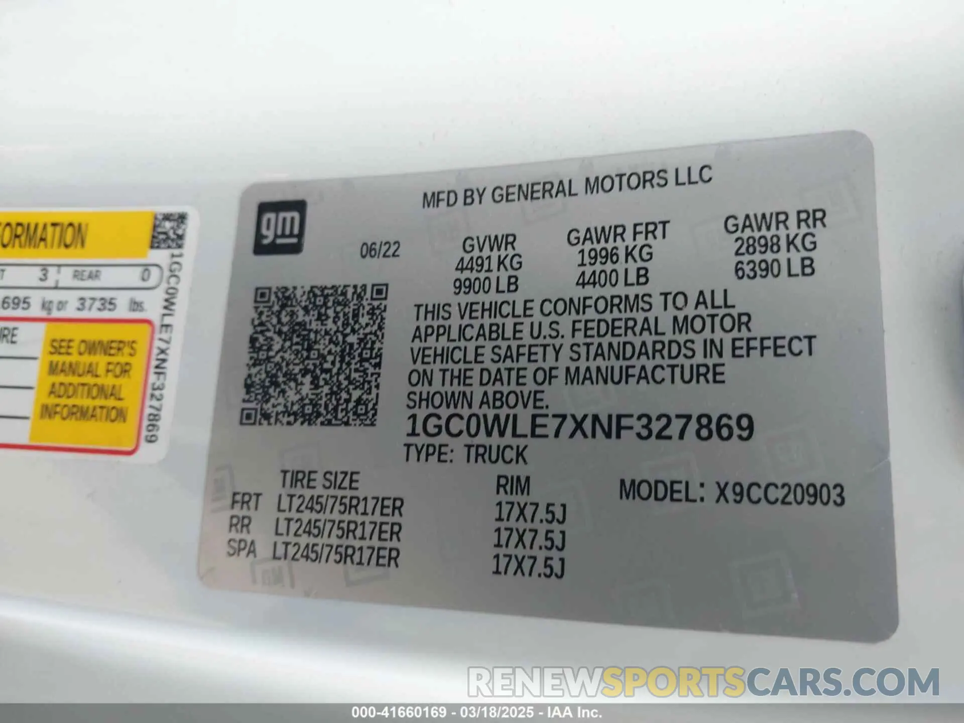 9 Photograph of a damaged car 1GC0WLE7XNF327869 CHEVROLET SILVERADO 2500HD 2022