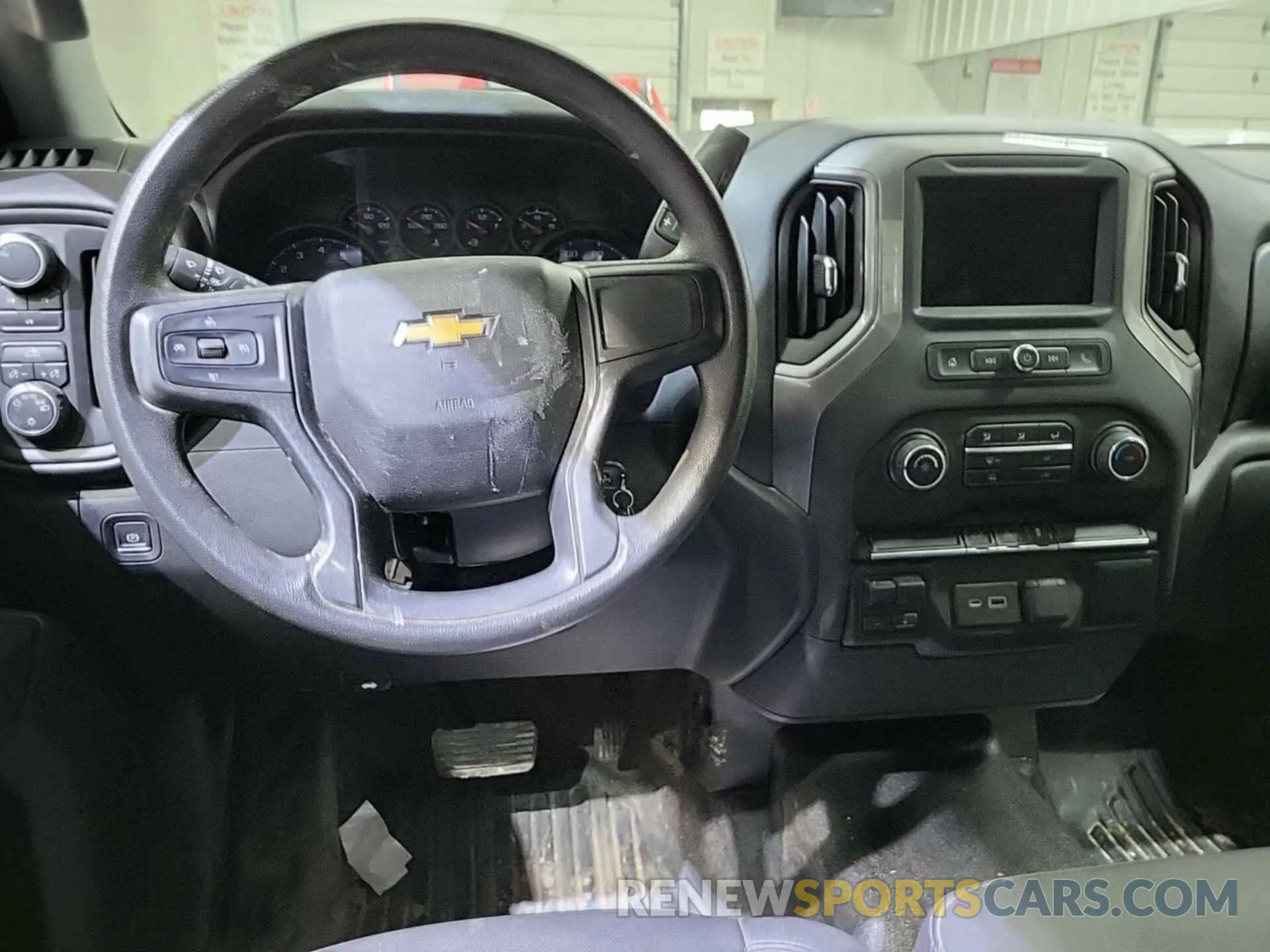 21 Photograph of a damaged car 1GC0YLE73NF347567 CHEVROLET SILVERADO 2500HD 2022