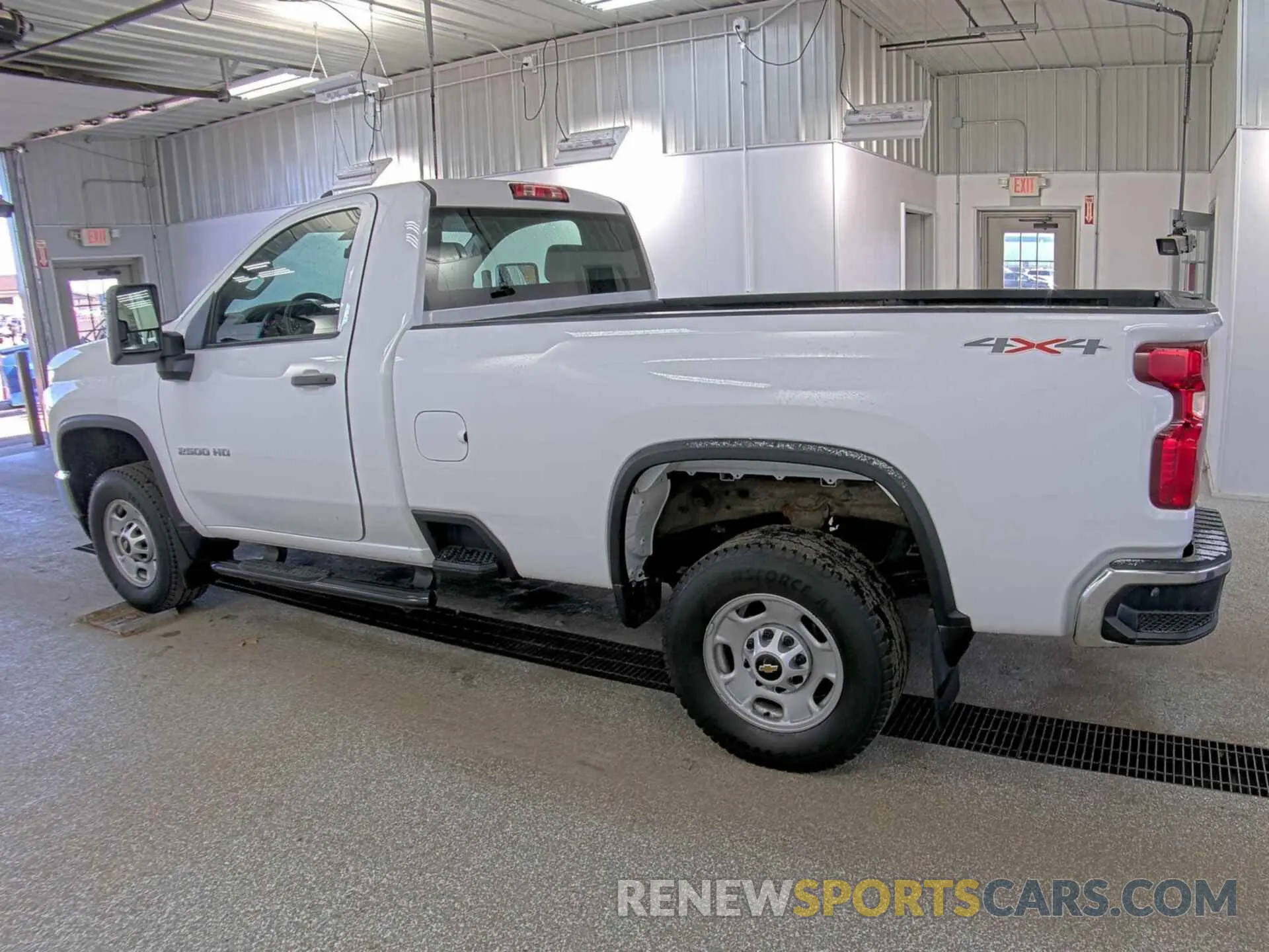 23 Photograph of a damaged car 1GC0YLE73NF347567 CHEVROLET SILVERADO 2500HD 2022