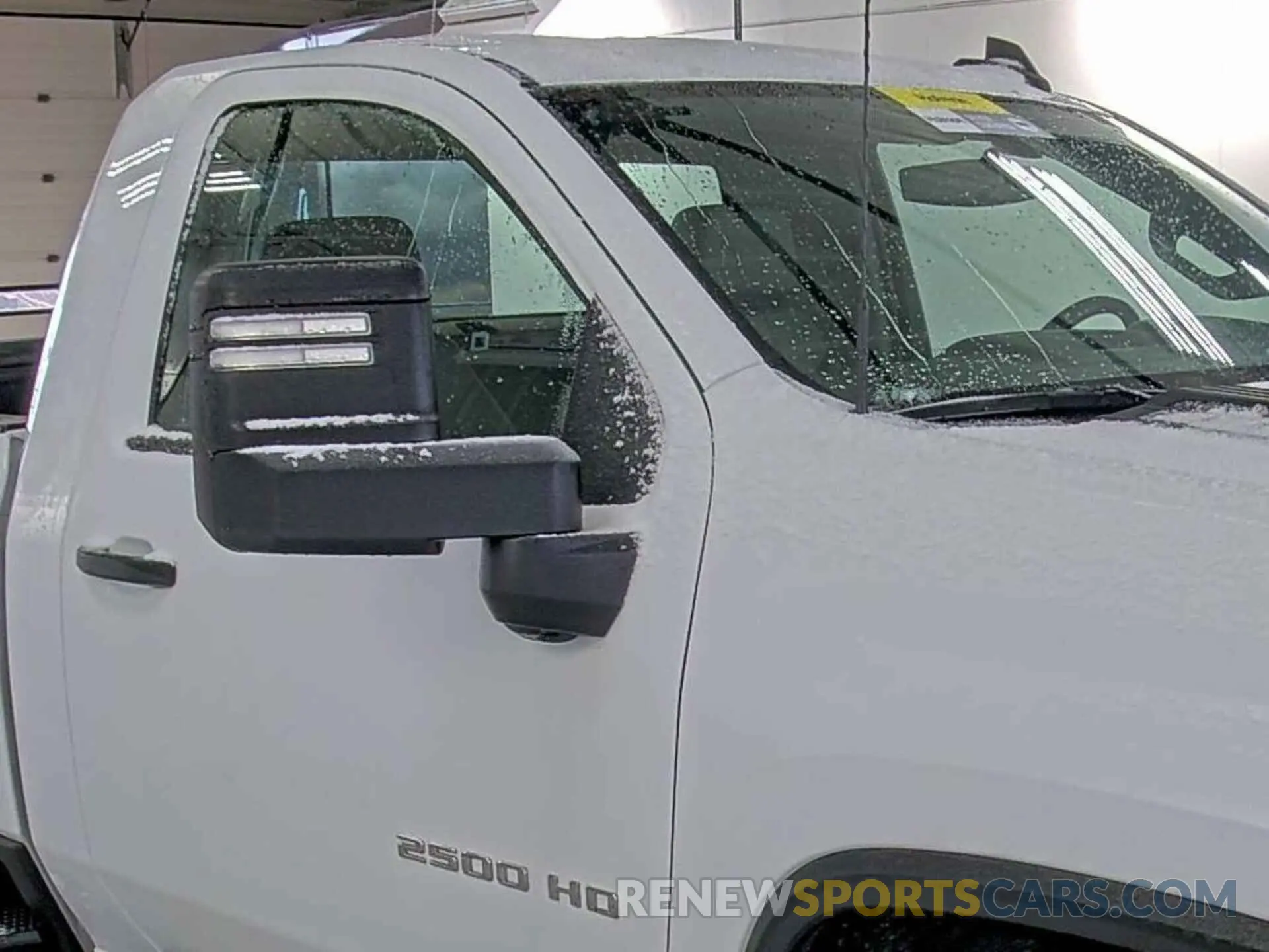 34 Photograph of a damaged car 1GC0YLE73NF347567 CHEVROLET SILVERADO 2500HD 2022