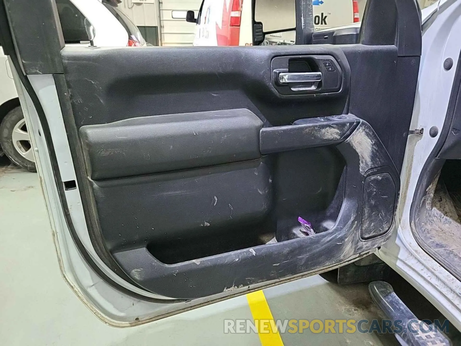 3 Photograph of a damaged car 1GC0YLE73NF347598 CHEVROLET SILVERADO 2500HD 2022