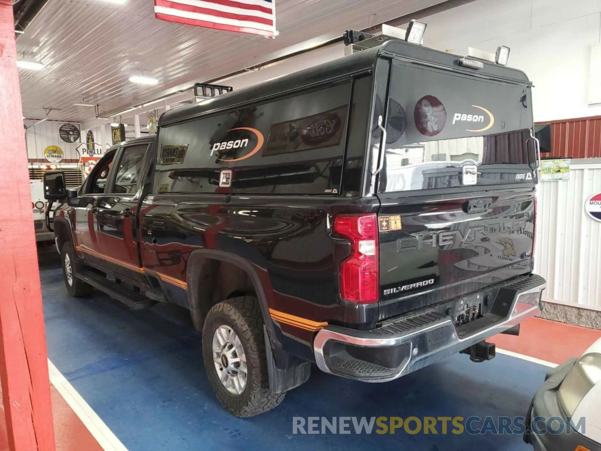 13 Photograph of a damaged car 1GC1YNEY1NF268083 CHEVROLET SILVERADO 2500HD 2022