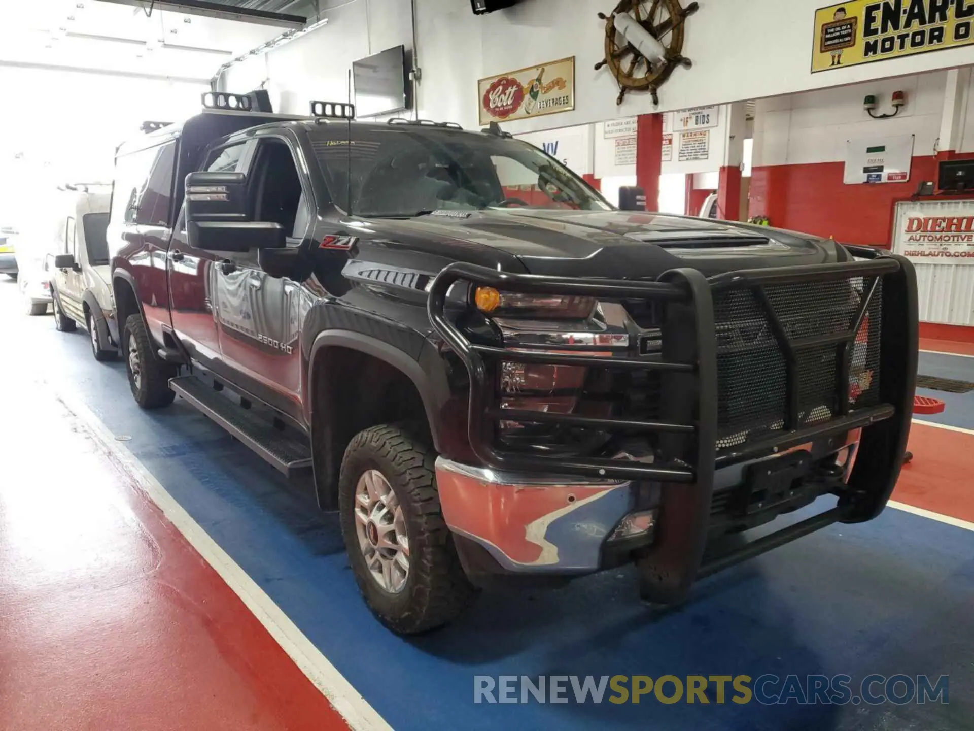 28 Photograph of a damaged car 1GC1YNEY1NF268083 CHEVROLET SILVERADO 2500HD 2022