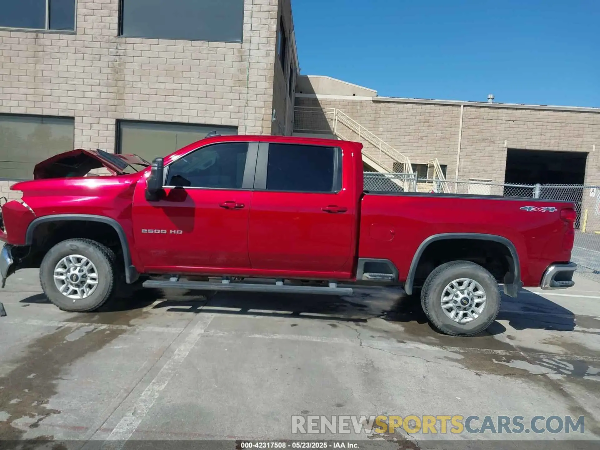 14 Photograph of a damaged car 1GC4YNE74NF130459 CHEVROLET SILVERADO 2500HD 2022