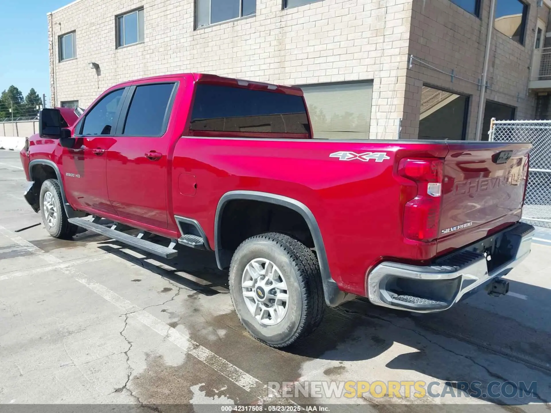 3 Photograph of a damaged car 1GC4YNE74NF130459 CHEVROLET SILVERADO 2500HD 2022