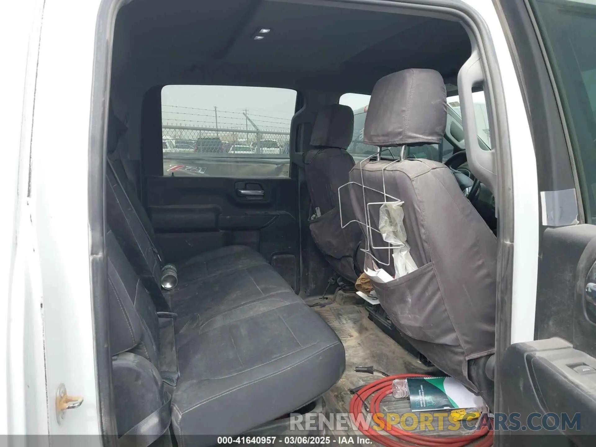 6 Фотография поврежденного автомобиля 1GC4YNE74NF179158 CHEVROLET SILVERADO 2500HD 2022