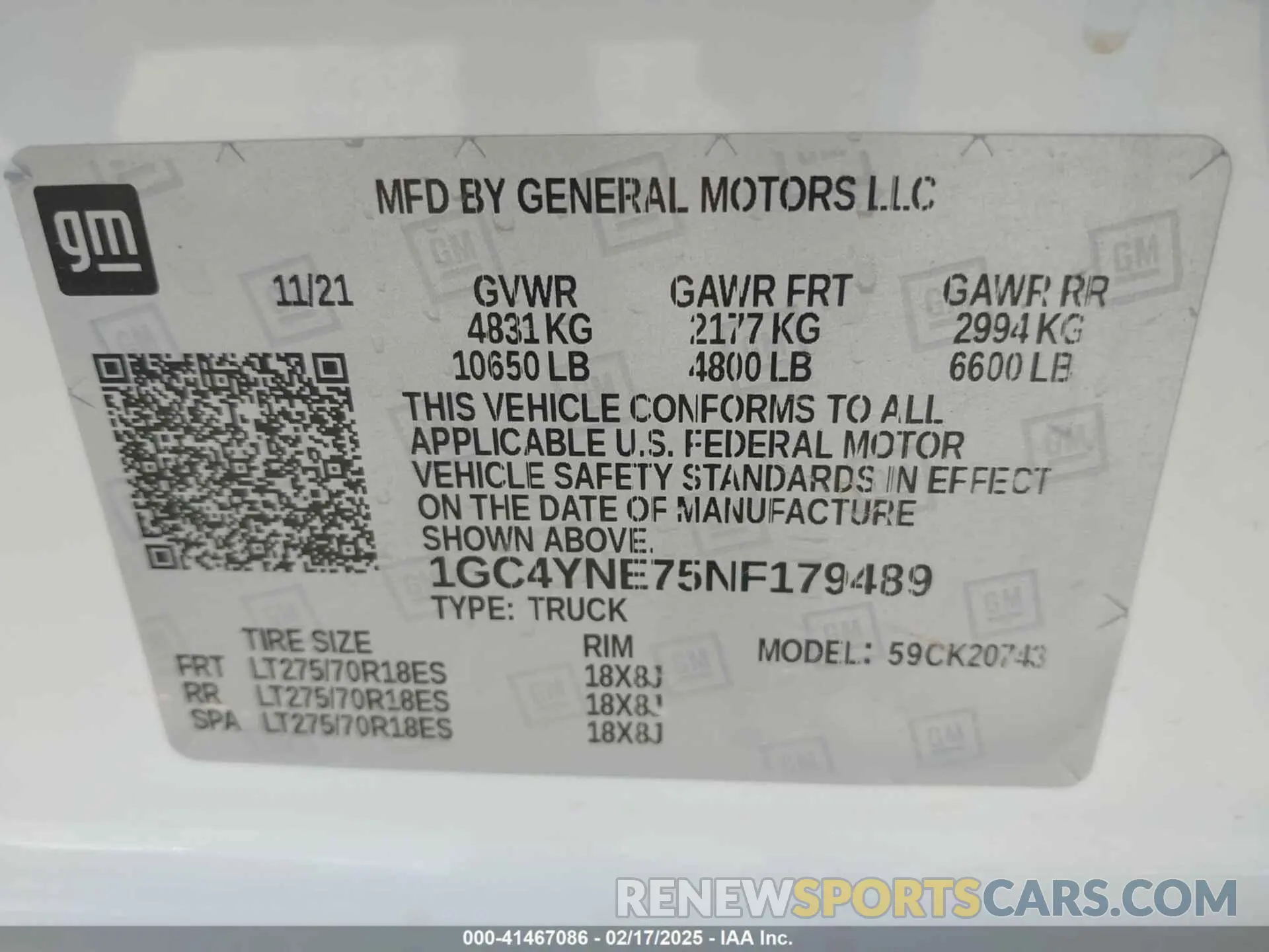 8 Photograph of a damaged car 1GC4YNE75NF179489 CHEVROLET SILVERADO 2500HD 2022