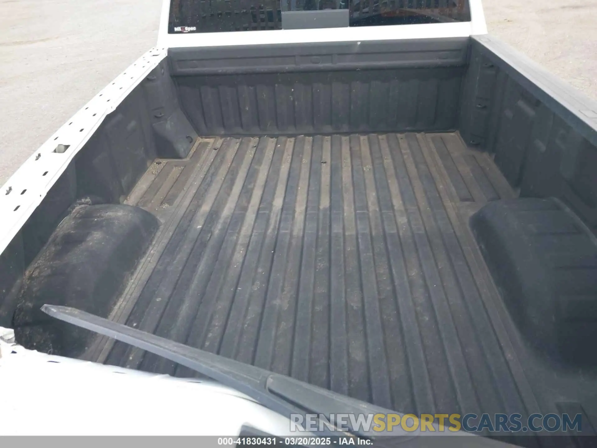 12 Фотография поврежденного автомобиля 1GC4YPE74NF359946 CHEVROLET SILVERADO 2500HD 2022