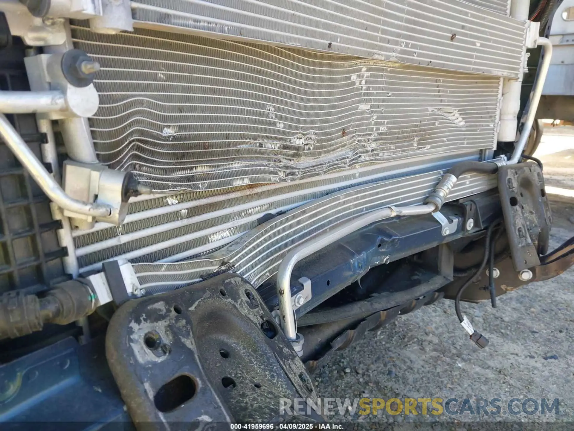 21 Photograph of a damaged car 1GC4YPEY9NF306586 CHEVROLET SILVERADO 2500HD 2022