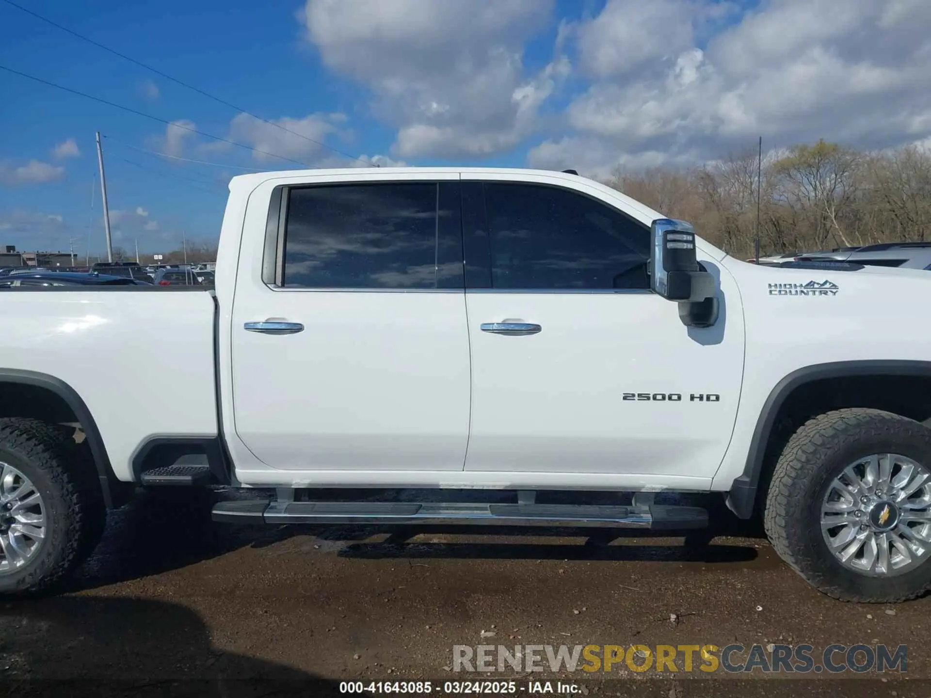 12 Фотография поврежденного автомобиля 1GC4YREY0NF167363 CHEVROLET SILVERADO 2500HD 2022