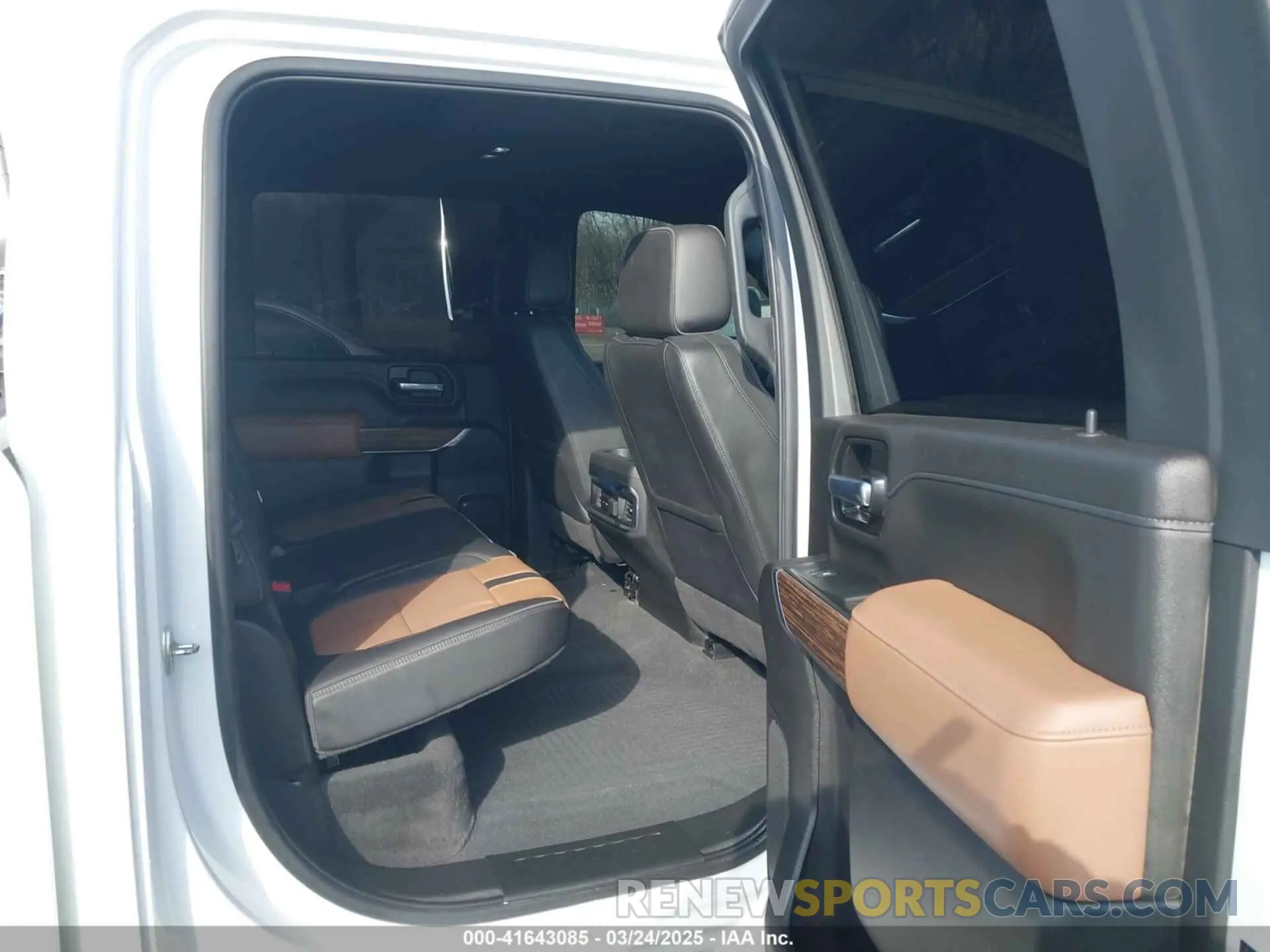 6 Фотография поврежденного автомобиля 1GC4YREY0NF167363 CHEVROLET SILVERADO 2500HD 2022