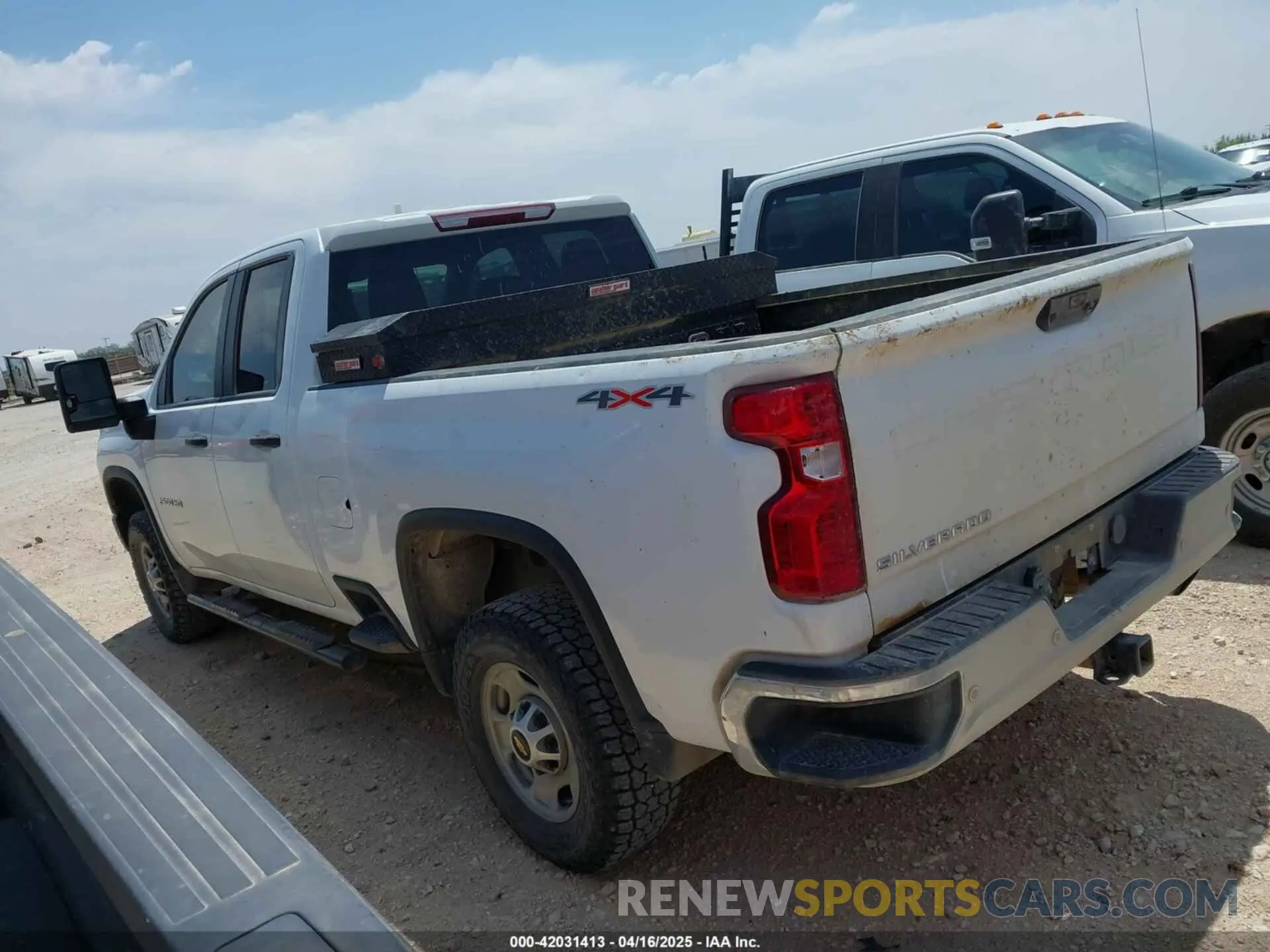 13 Photograph of a damaged car 1GC5YLE73NF286193 CHEVROLET SILVERADO 2500HD 2022