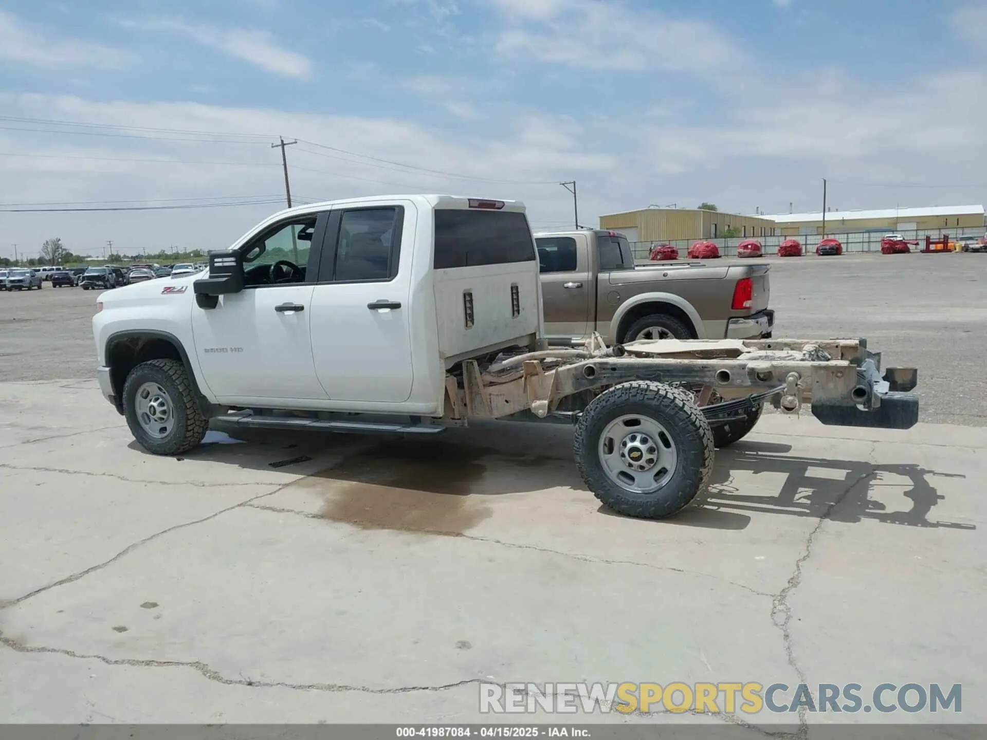 13 Фотография поврежденного автомобиля 1GC5YLE76NF200732 CHEVROLET SILVERADO 2500HD 2022