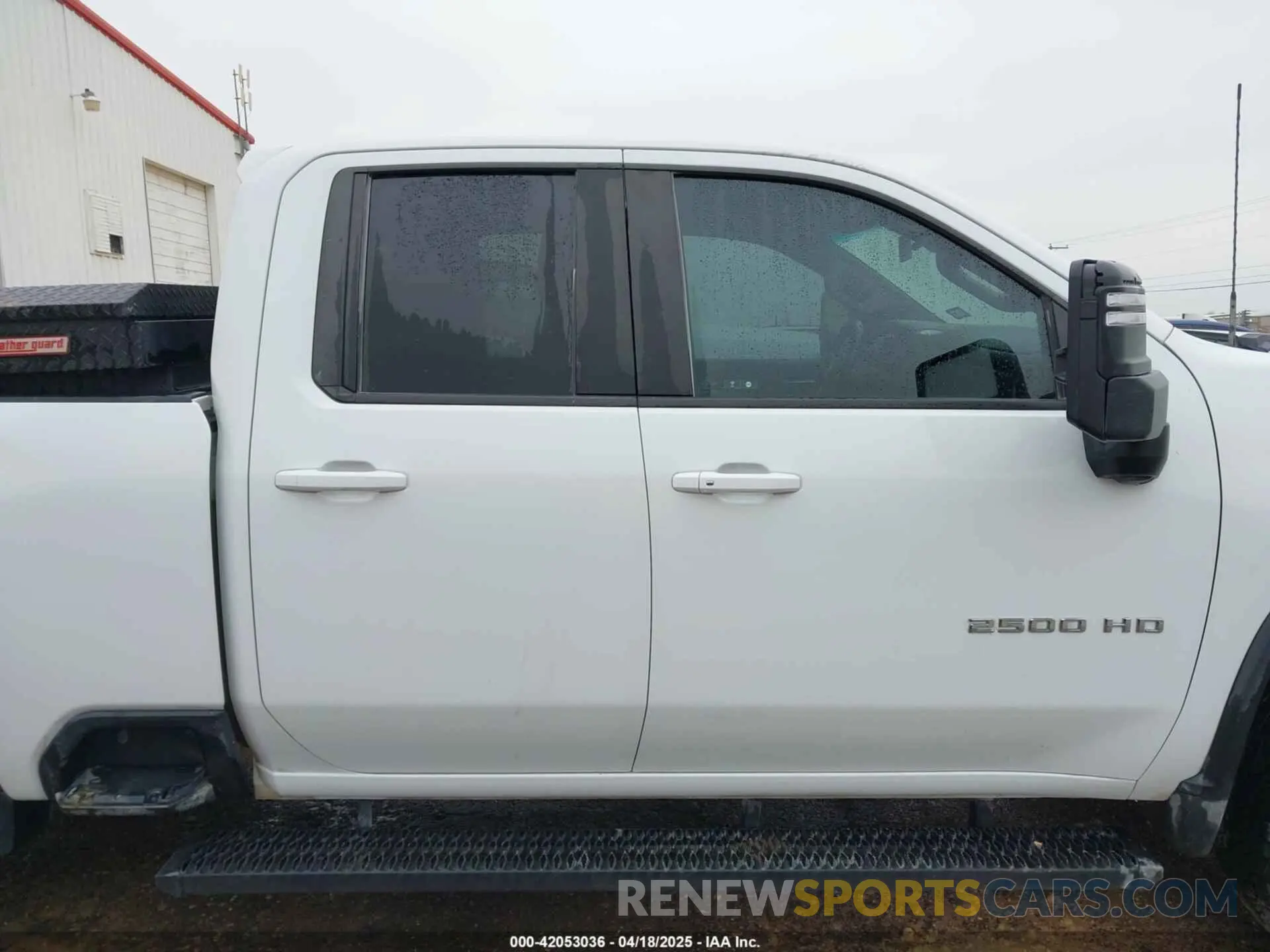 13 Photograph of a damaged car 1GC5YNE73NF328647 CHEVROLET SILVERADO 2500HD 2022