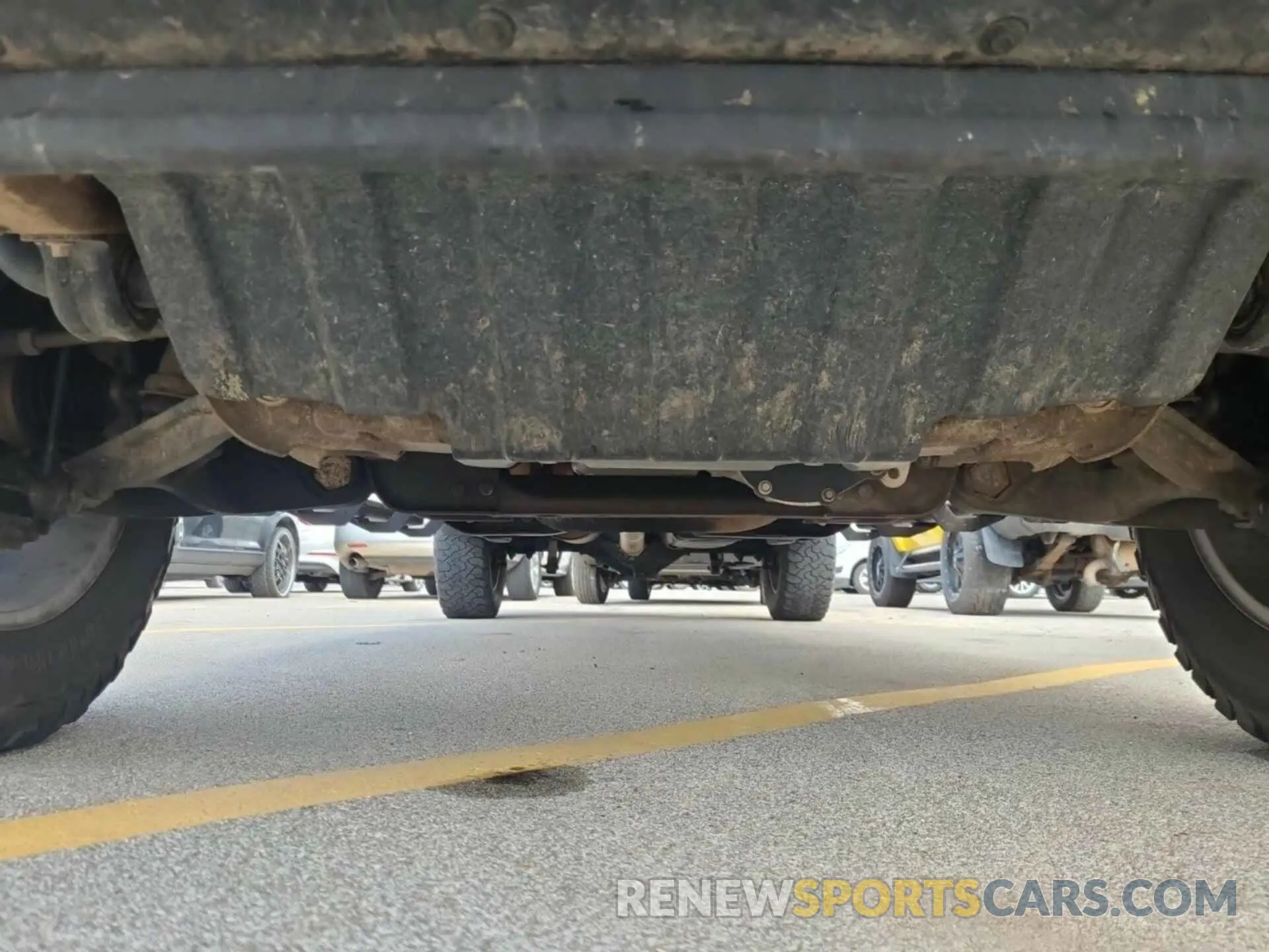 2 Фотография поврежденного автомобиля 2GC1YME75N1222801 CHEVROLET SILVERADO 2500HD 2022