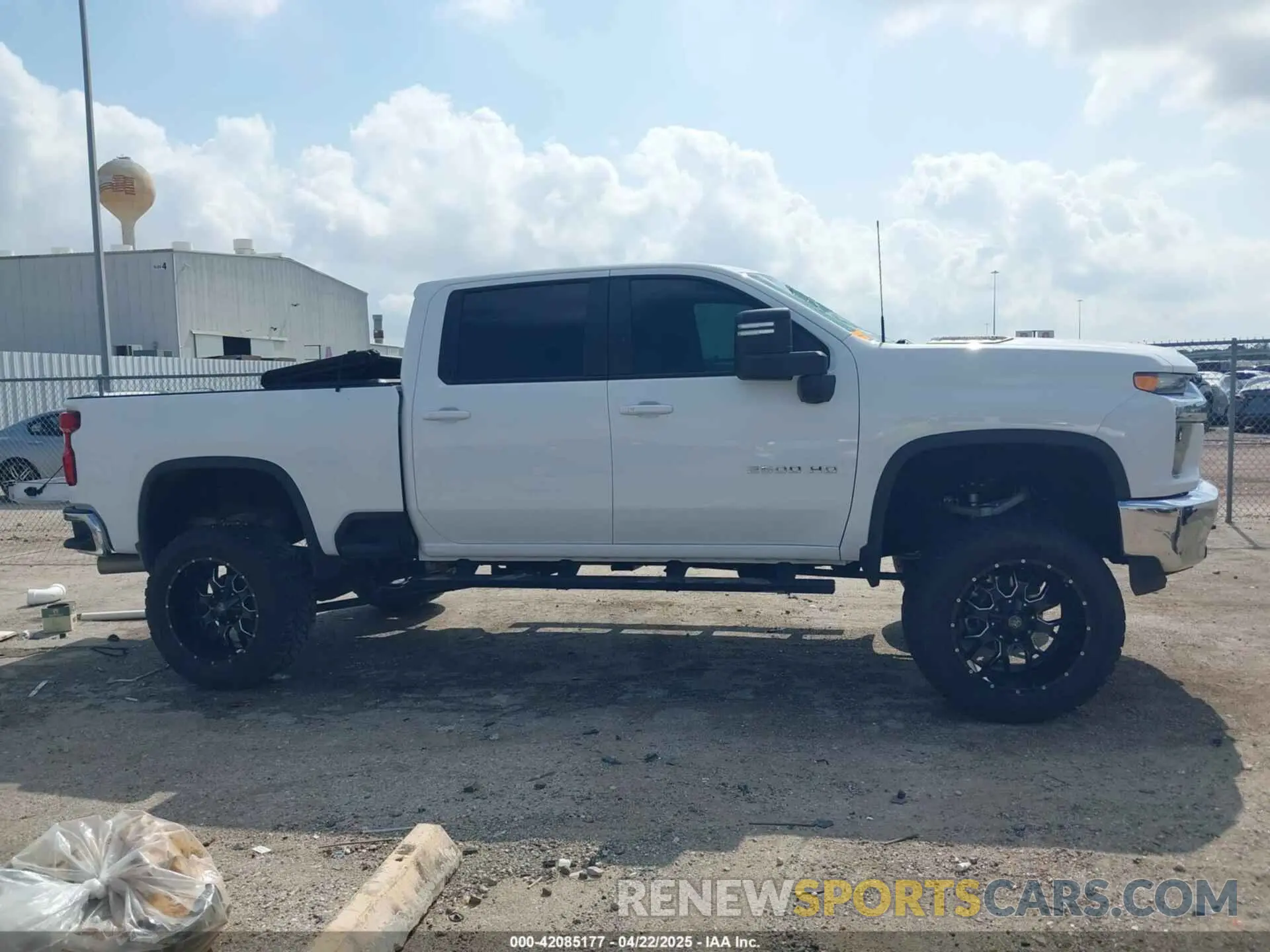 12 Фотография поврежденного автомобиля 2GC4WNEY7N1229041 CHEVROLET SILVERADO 2500HD 2022