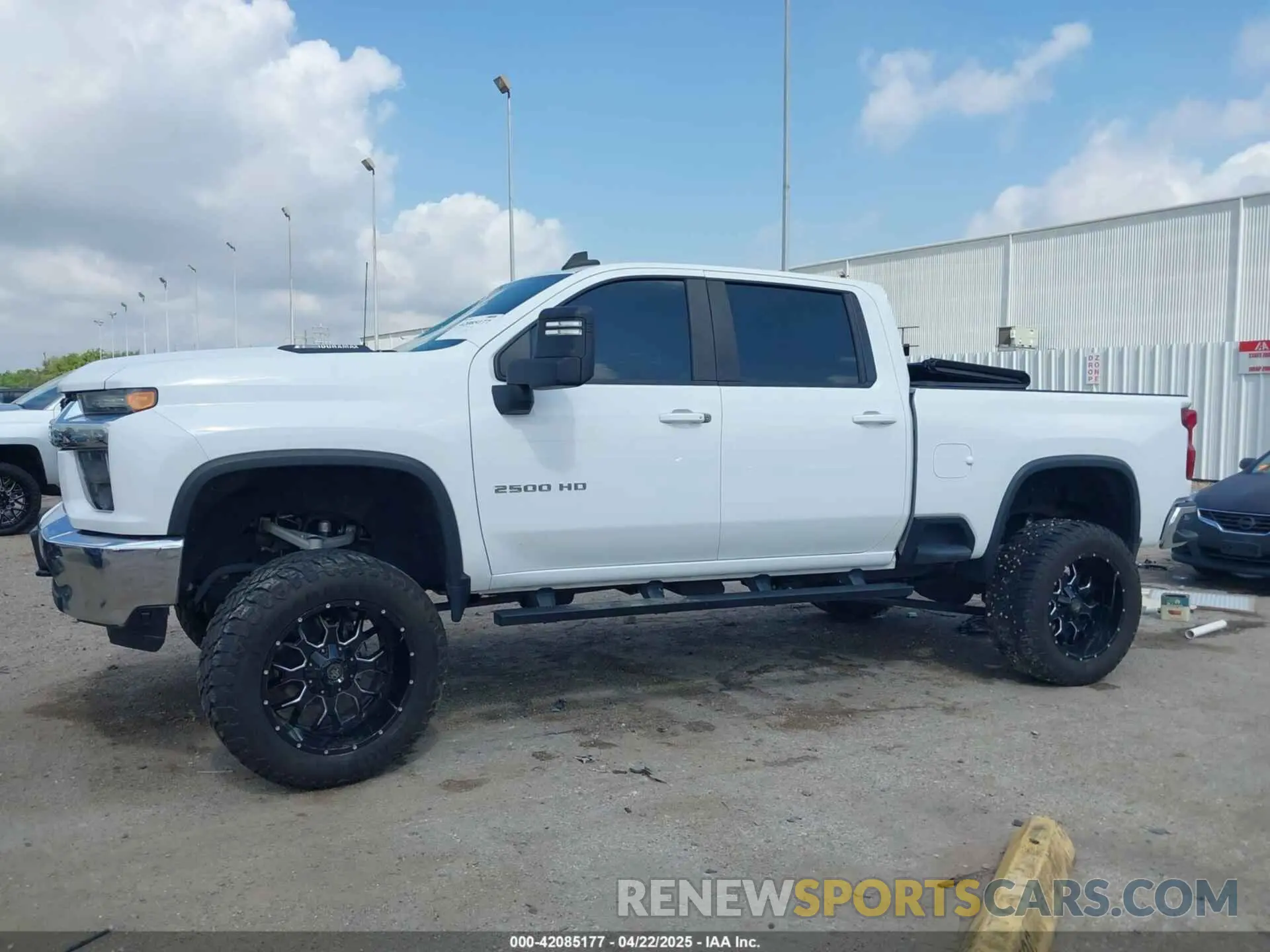 13 Фотография поврежденного автомобиля 2GC4WNEY7N1229041 CHEVROLET SILVERADO 2500HD 2022