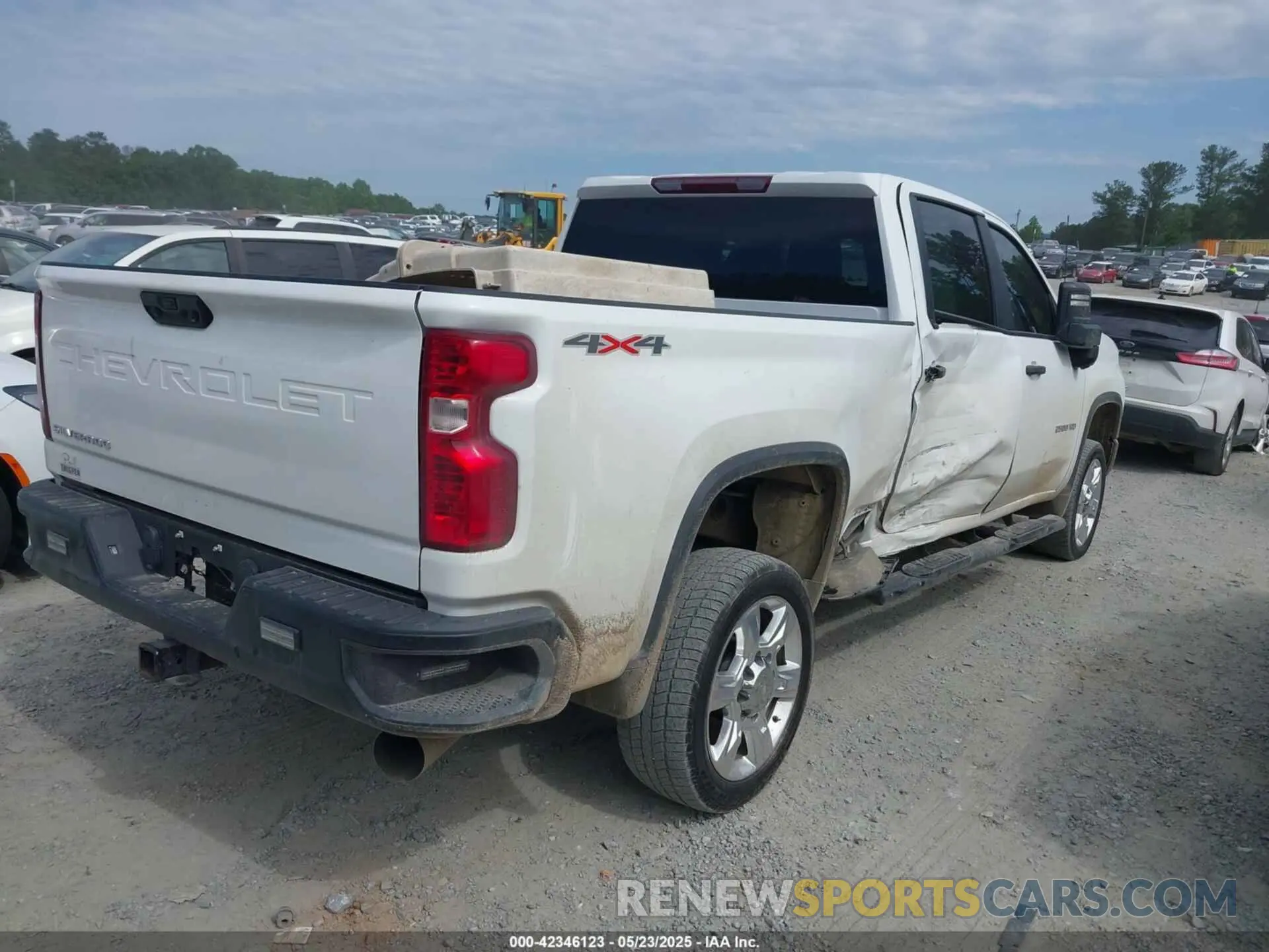 4 Фотография поврежденного автомобиля 2GC4YLEY5N1228923 CHEVROLET SILVERADO 2500HD 2022