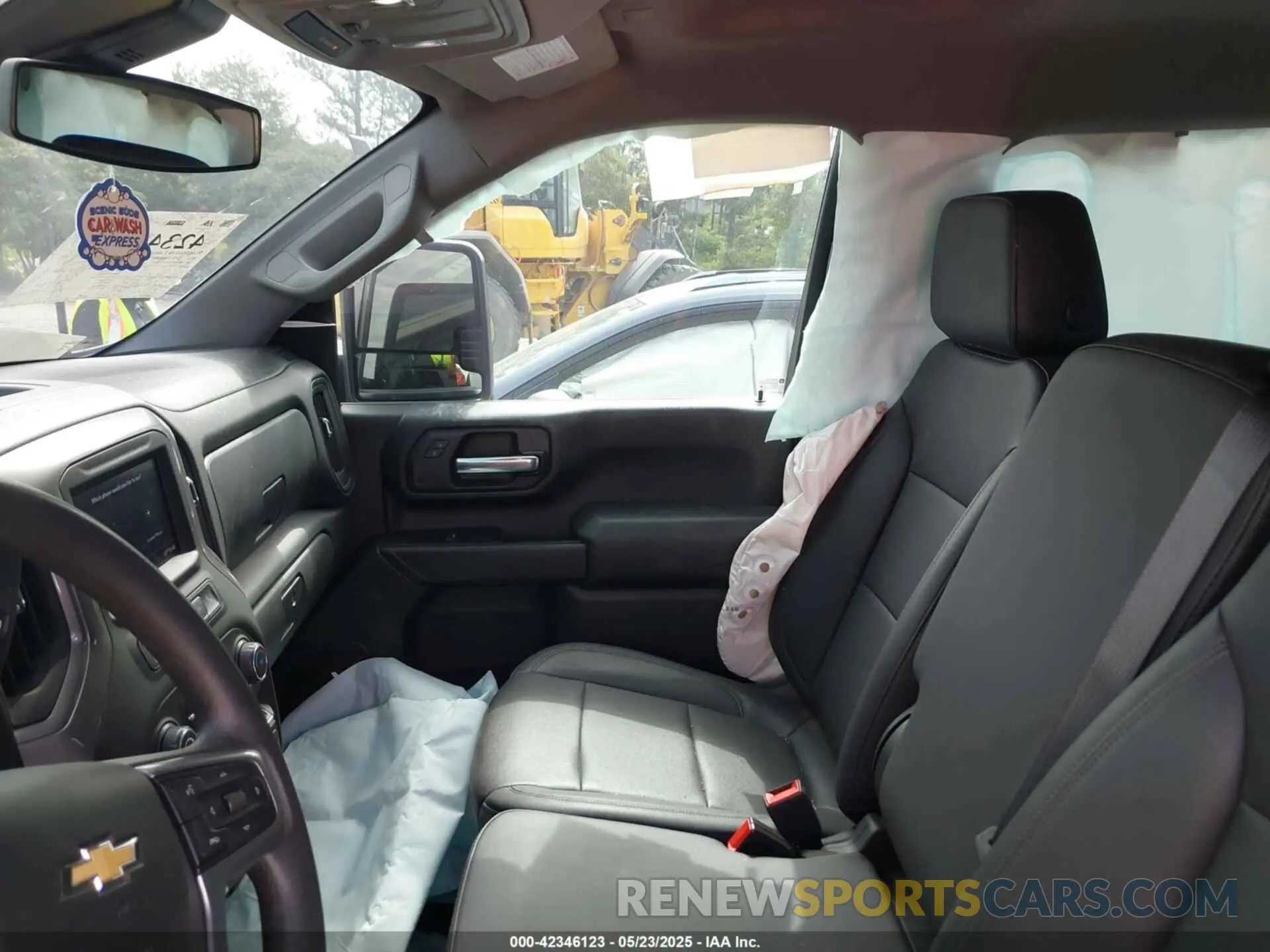 5 Фотография поврежденного автомобиля 2GC4YLEY5N1228923 CHEVROLET SILVERADO 2500HD 2022