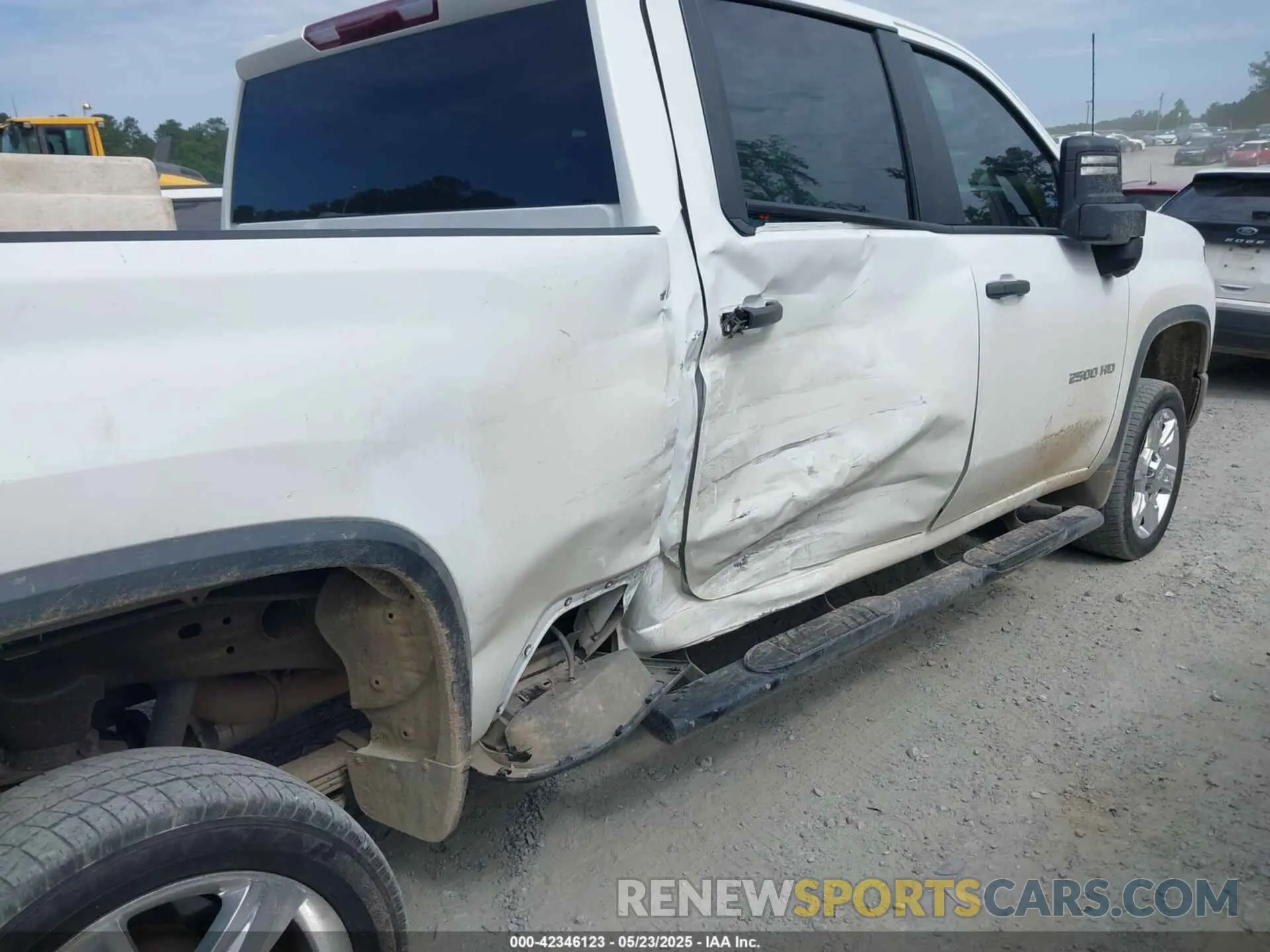 6 Фотография поврежденного автомобиля 2GC4YLEY5N1228923 CHEVROLET SILVERADO 2500HD 2022