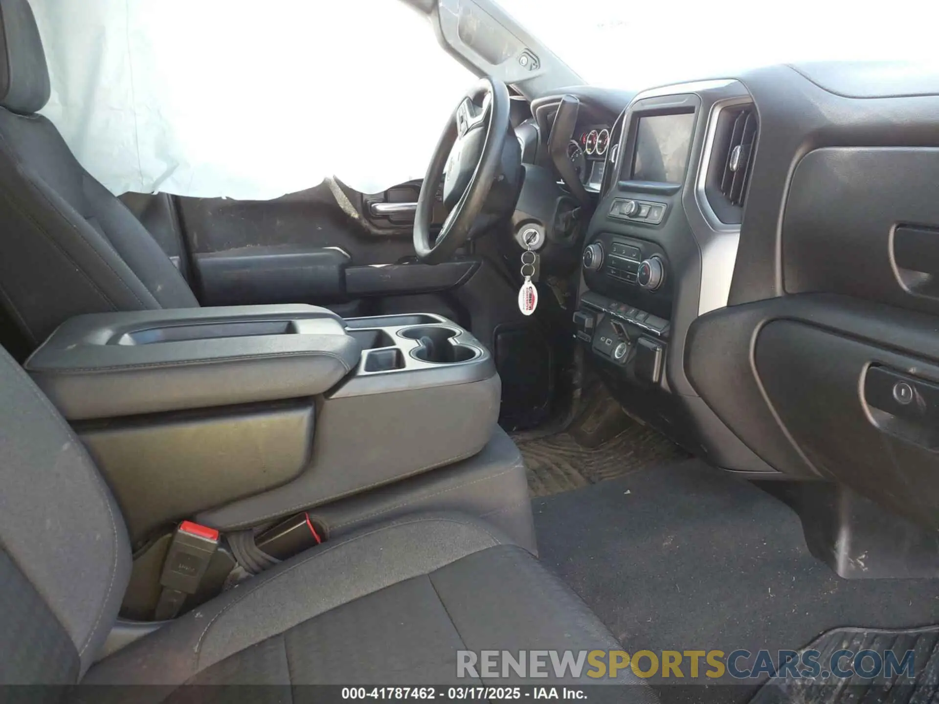 5 Photograph of a damaged car 2GC4YME71N1232223 CHEVROLET SILVERADO 2500HD 2022