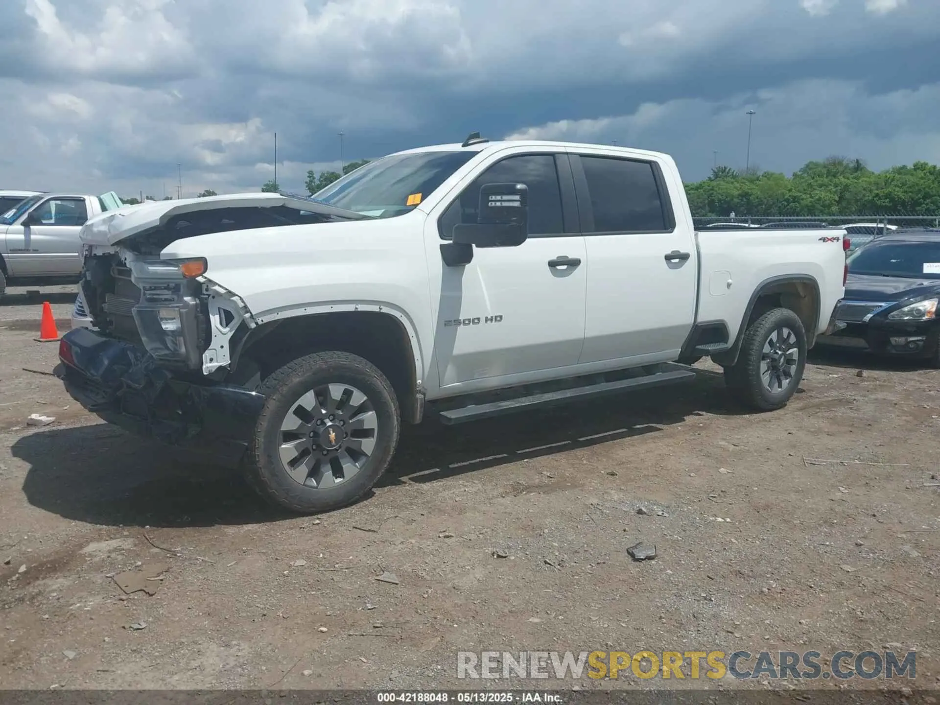 2 Фотография поврежденного автомобиля 2GC4YMEY1N1202132 CHEVROLET SILVERADO 2500HD 2022