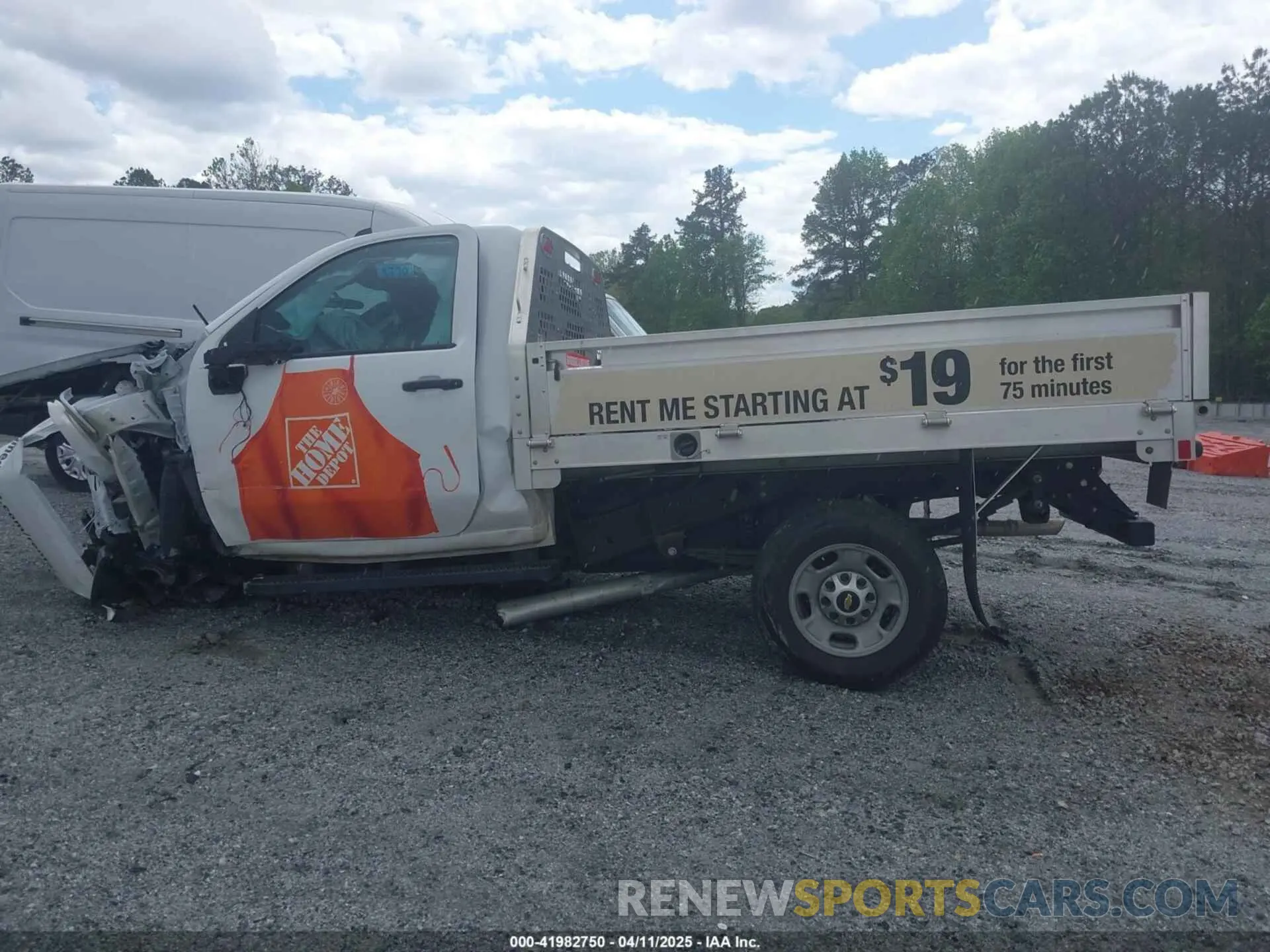 14 Photograph of a damaged car 1GB0WLE70PF233166 CHEVROLET SILVERADO 2500HD 2023