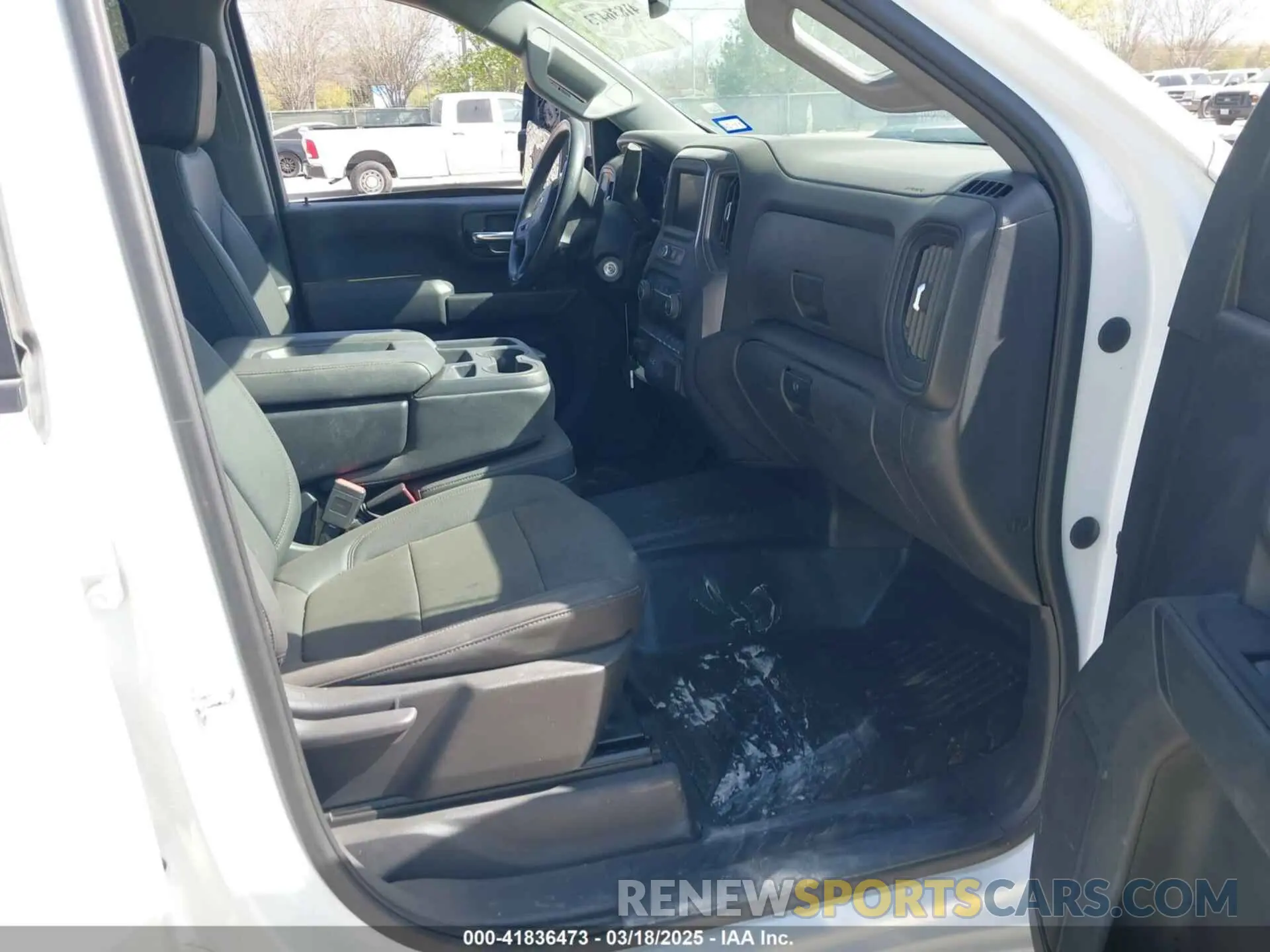 5 Photograph of a damaged car 1GB1WLE77PF170958 CHEVROLET SILVERADO 2500HD 2023
